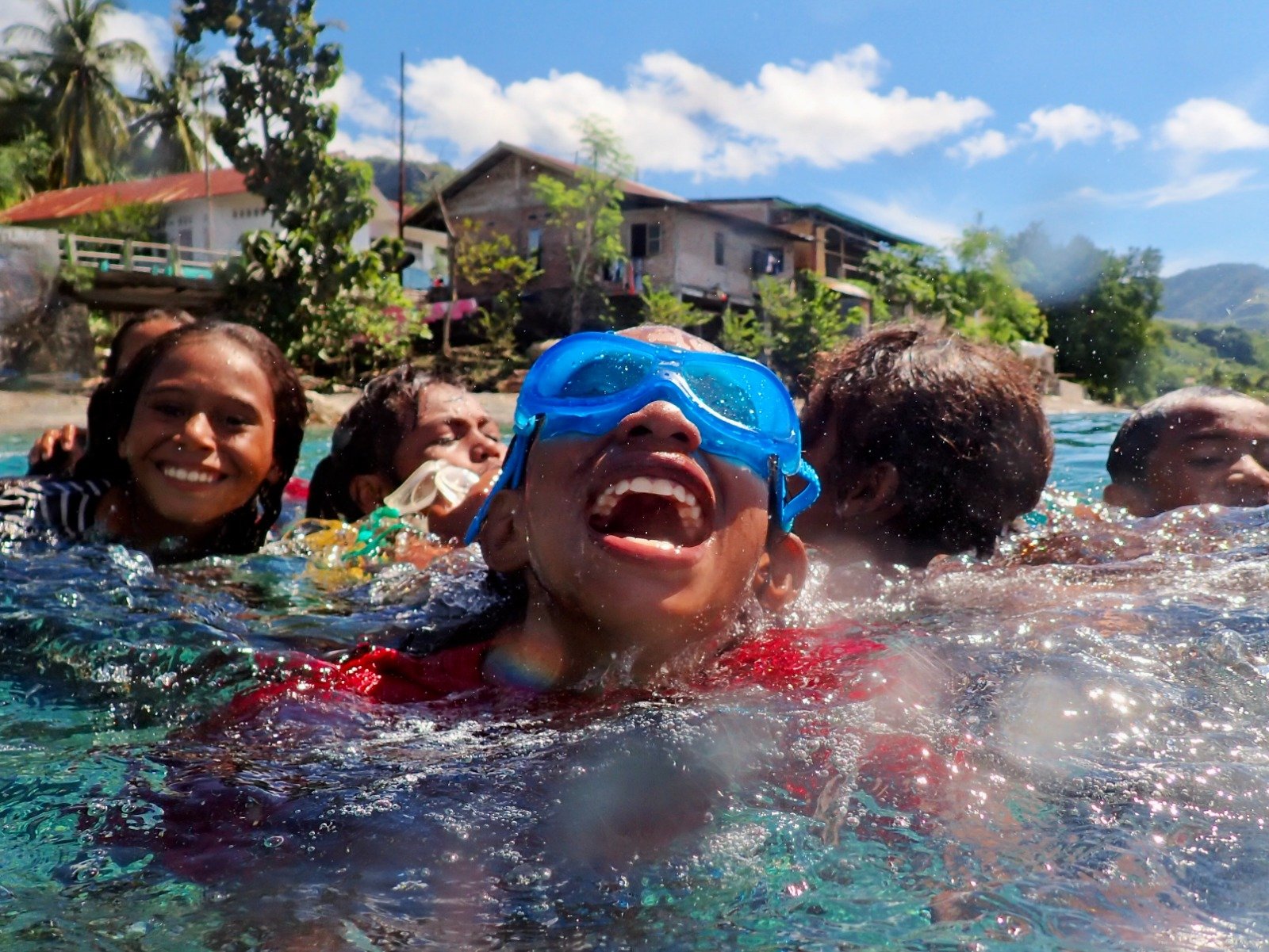 Help Emma to help some needy children in Indonesia campaign photo, 5 of 8