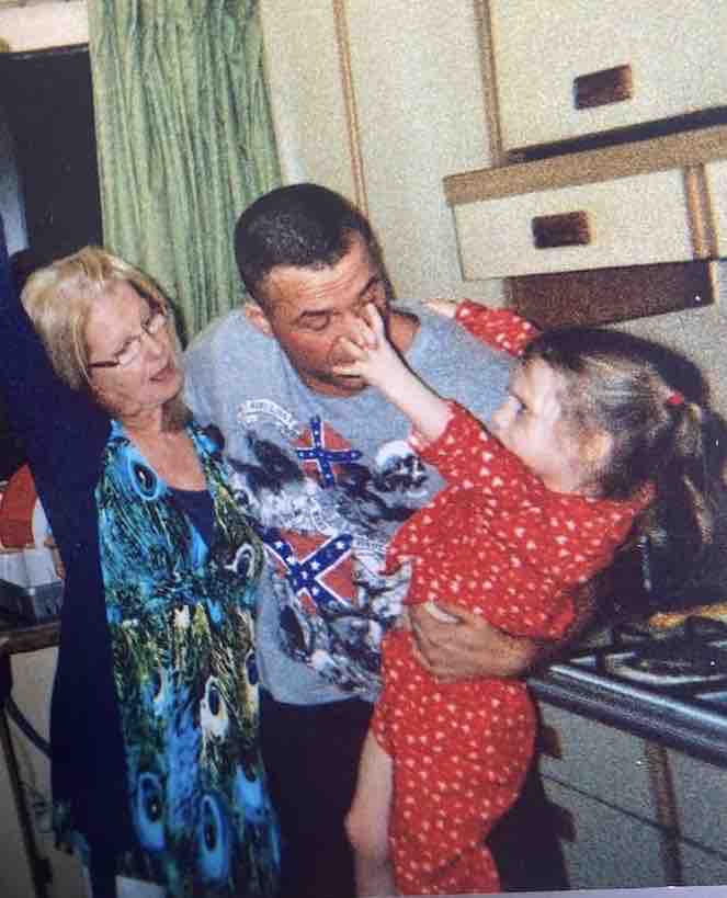 Kids lost dad and nan on the same day campaign photo, 12 of 13