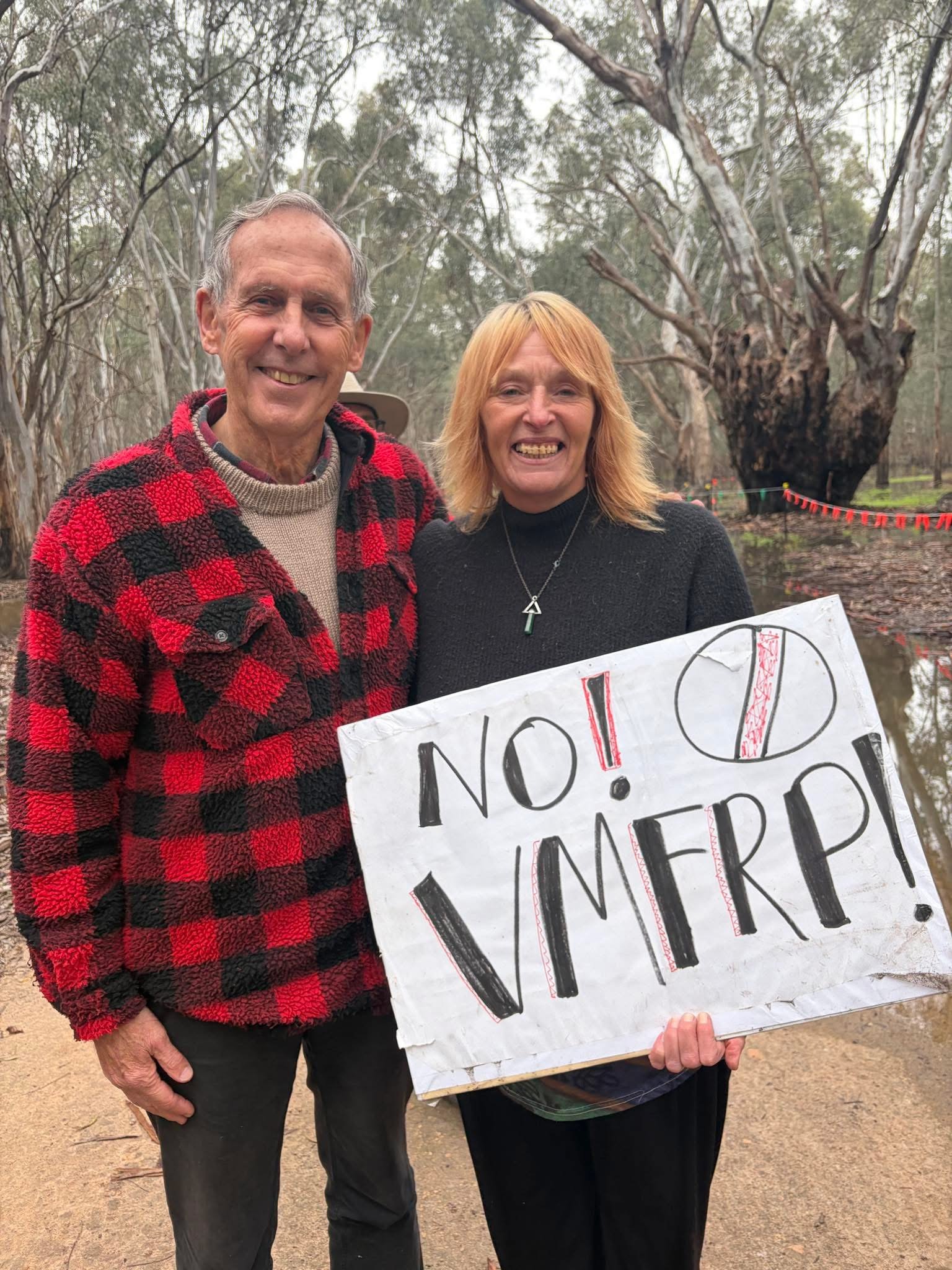 Friends of Nyah Vinifera Park blockade campaign photo, 5 of 8
