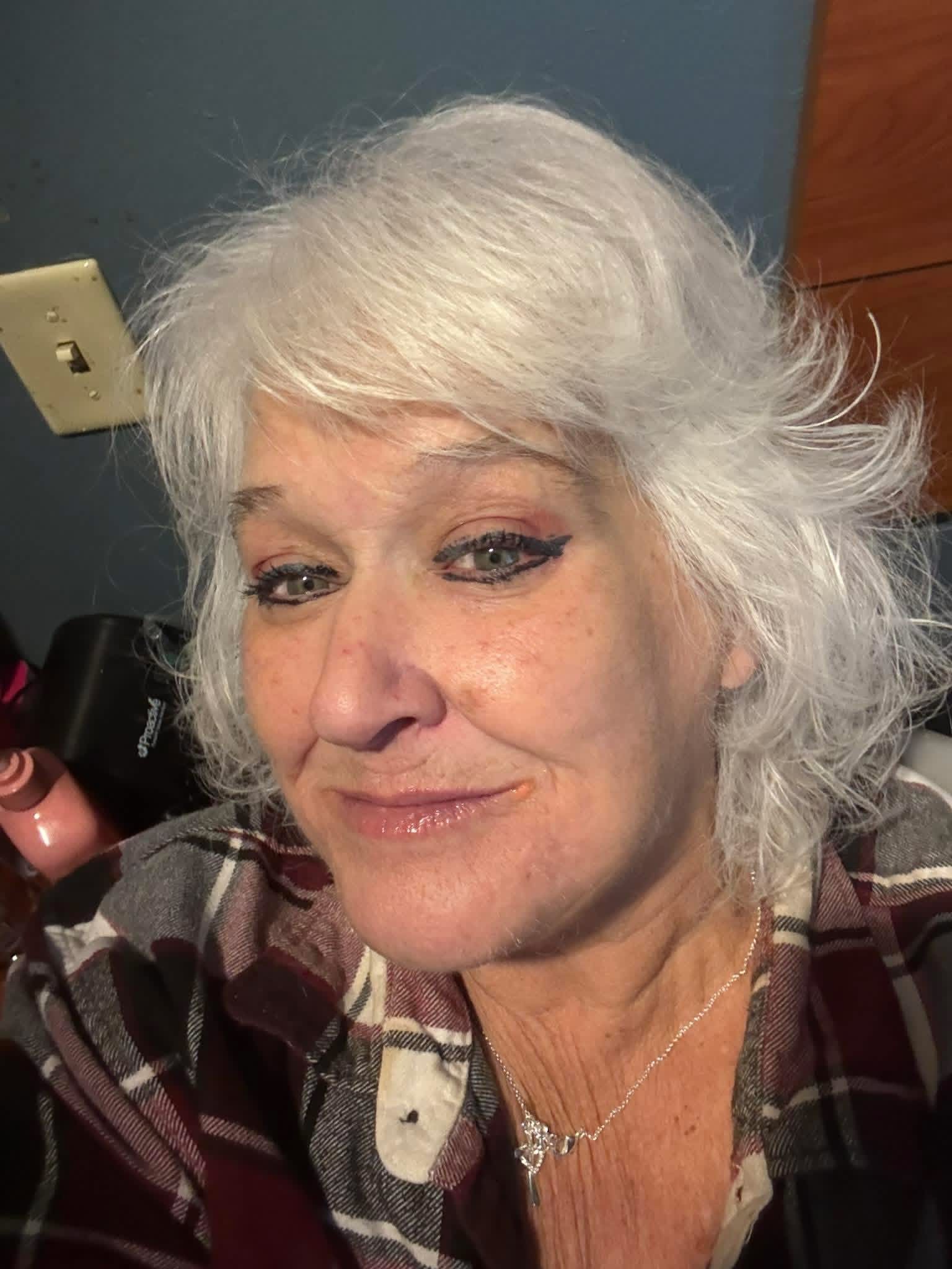 Logan Clary  Help with Mom’s Cremation Expenses gofundme donation