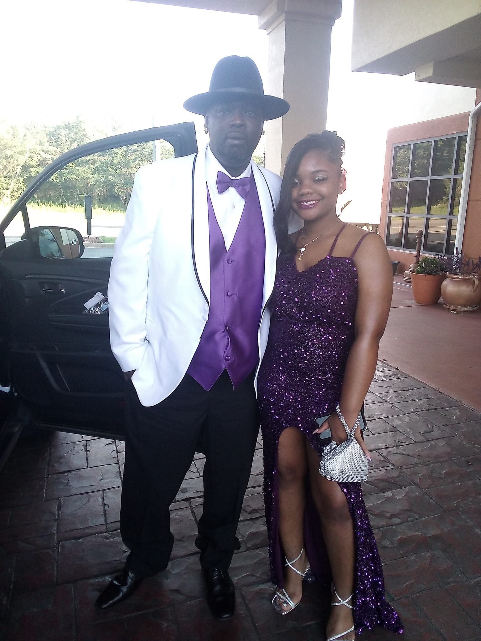 DeAndrea Manora Support Jonathan’s Burial Expenses gofundme donation
