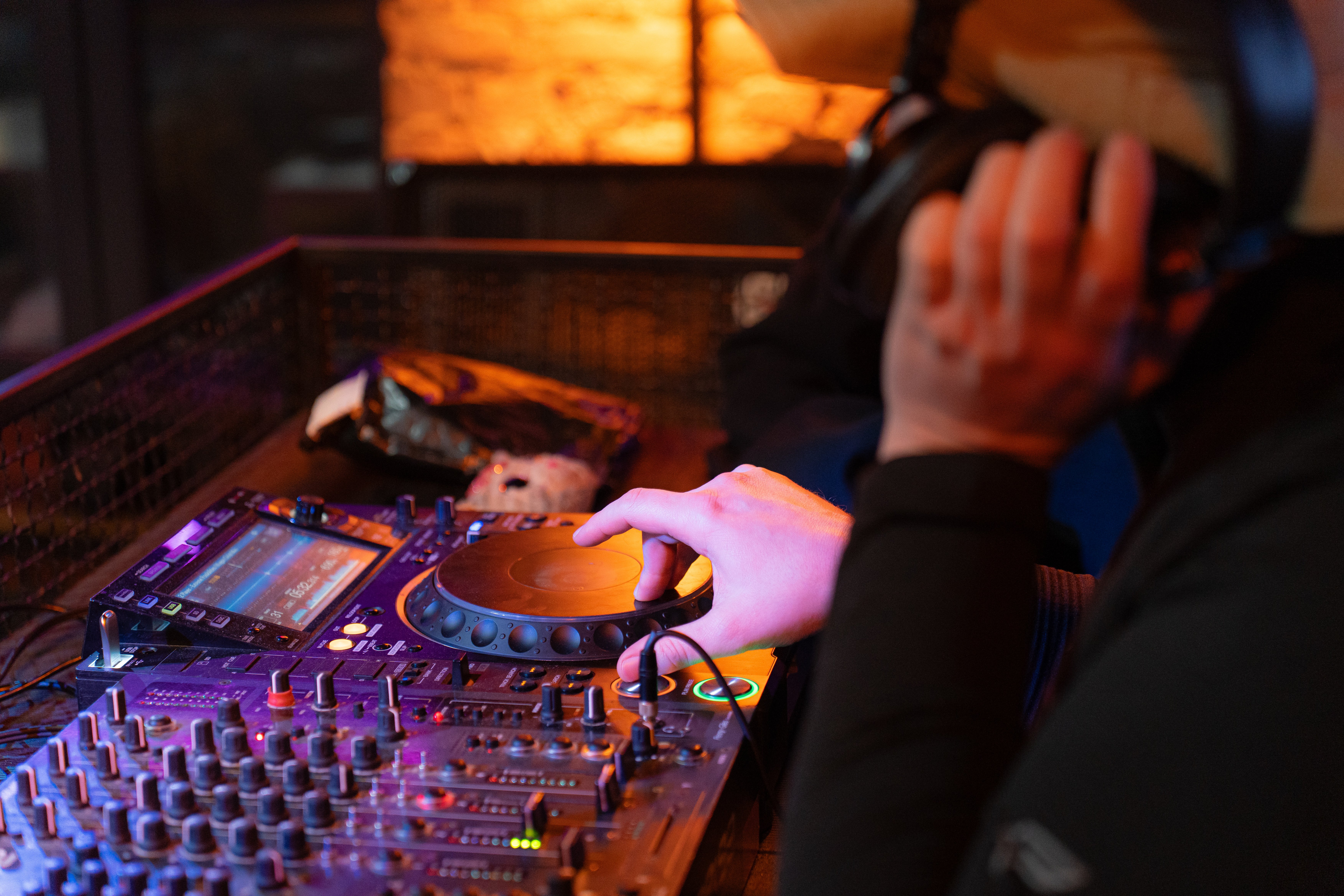 Help Veterans in Ukraine Heal Through Music and DJing campaign photo, 4 of 5