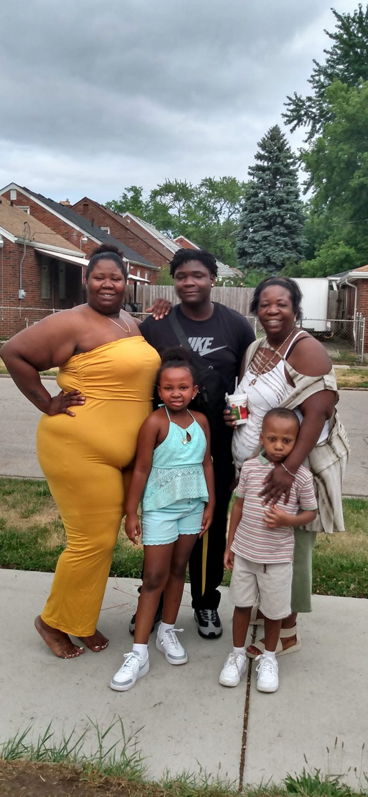 Support Ejon Banks' Loving Homegoing and Memorial campaign photo, 6 of 8