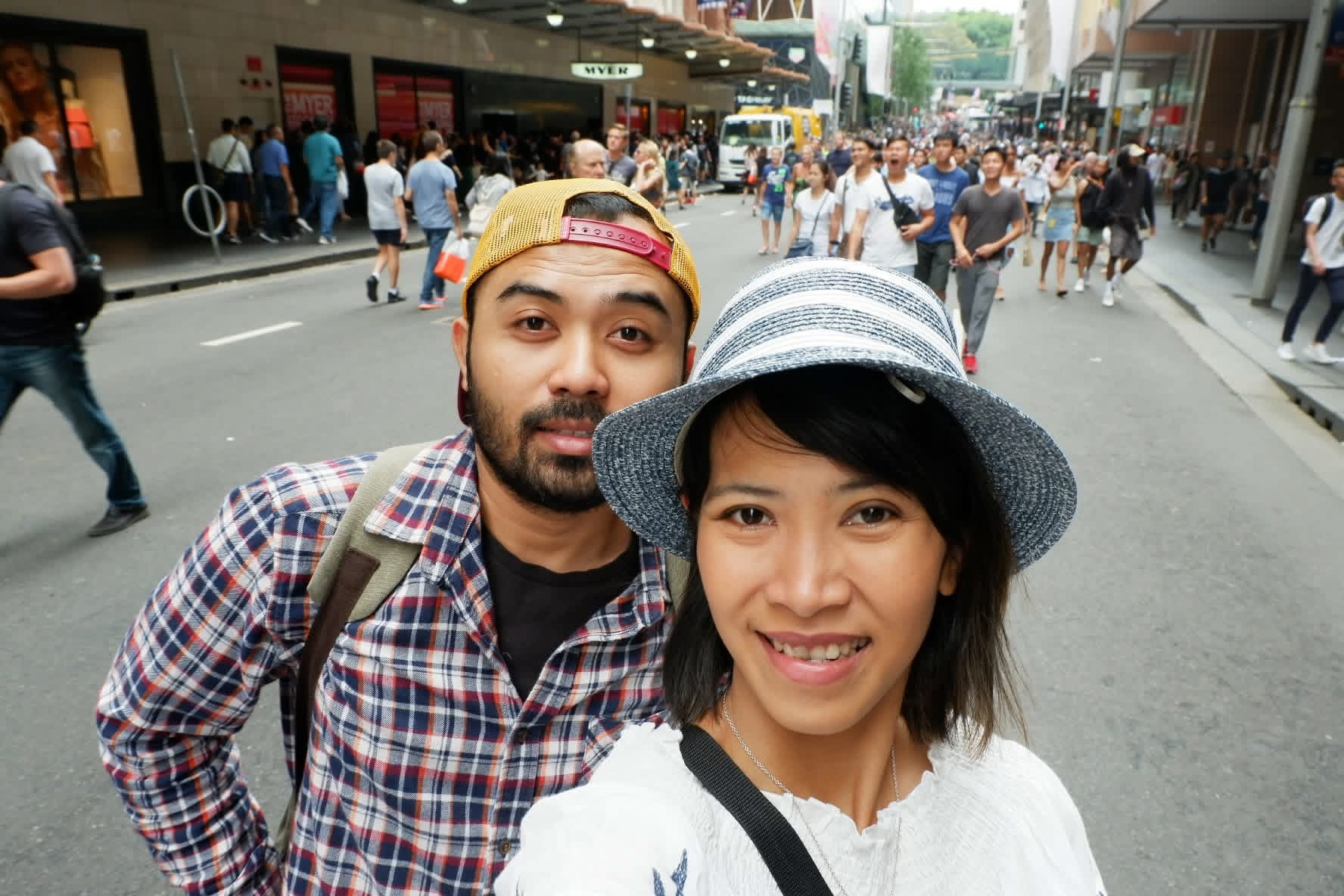 Help Support Nurhayati, Agung and Their Two Children campaign photo, 2 of 6