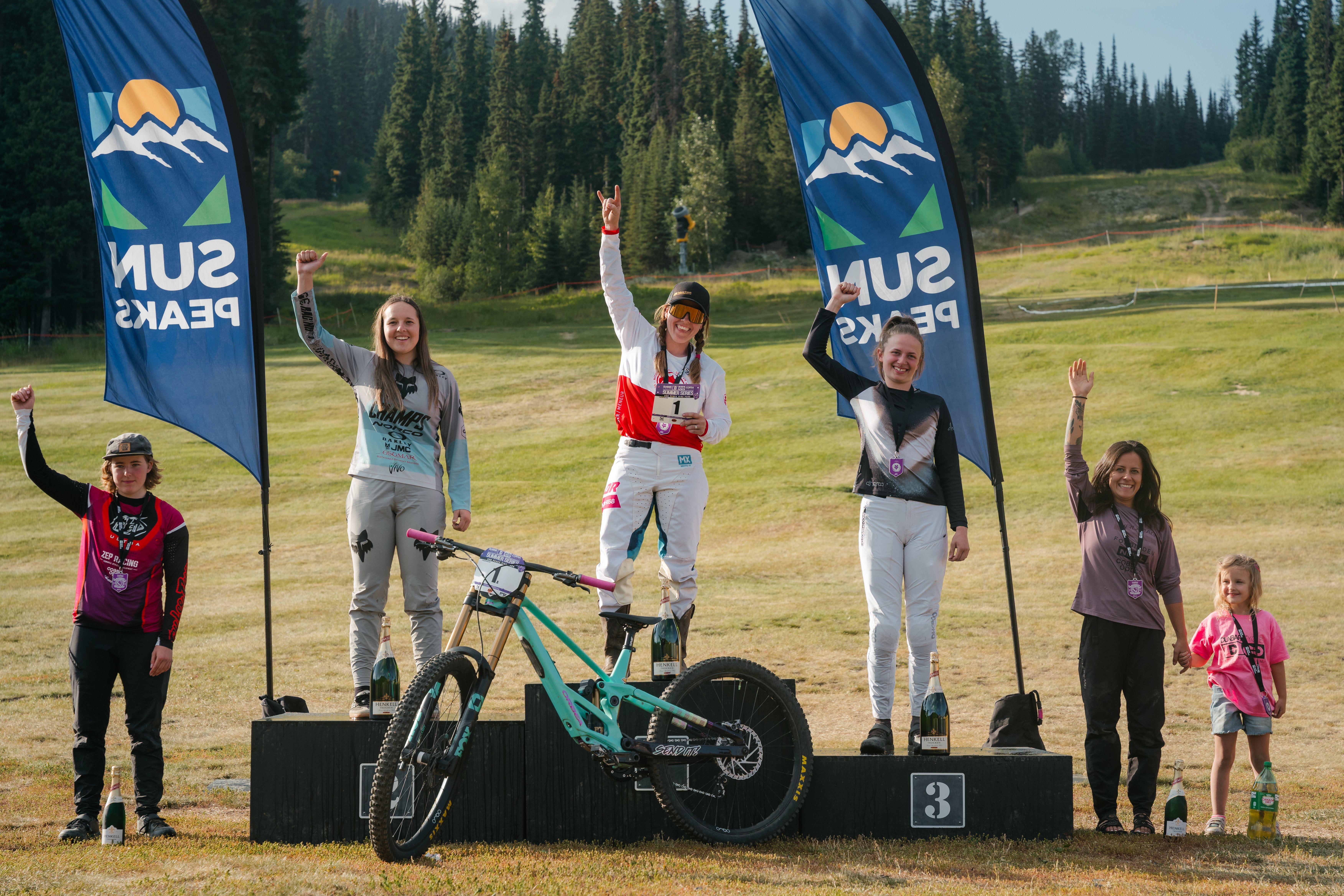 HELP Lauren Rosser get to Worlds 2026 campaign photo, 2 of 4