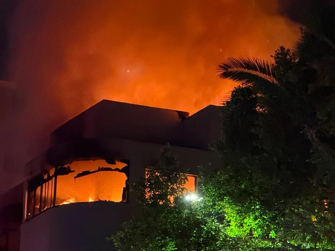 Help Ashley & Her Daughters Rebuild After Sea Point Fire campaign photo, 4 of 7
