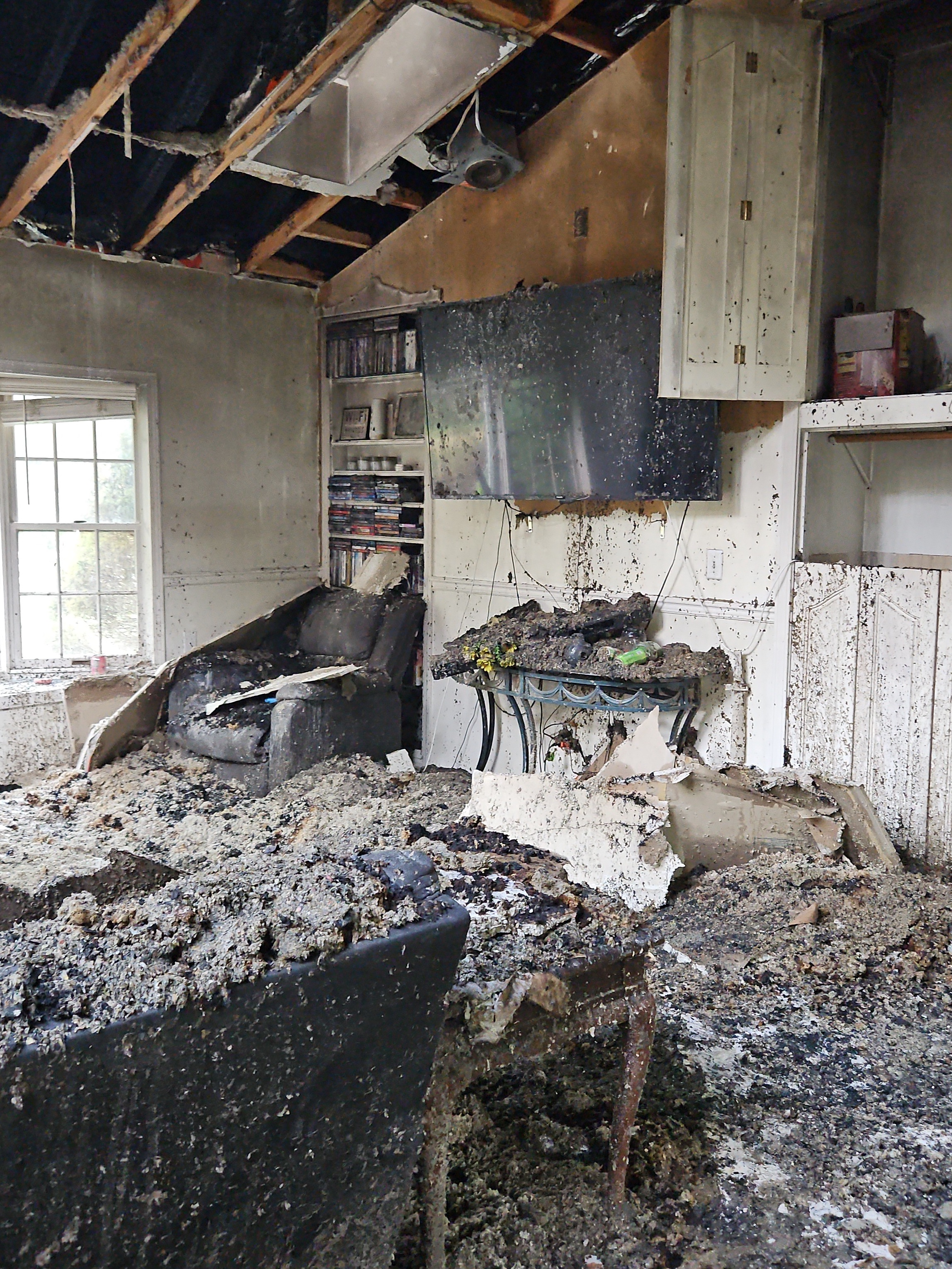 Helping Melissa’s Family After the Fire campaign photo, 4 of 7