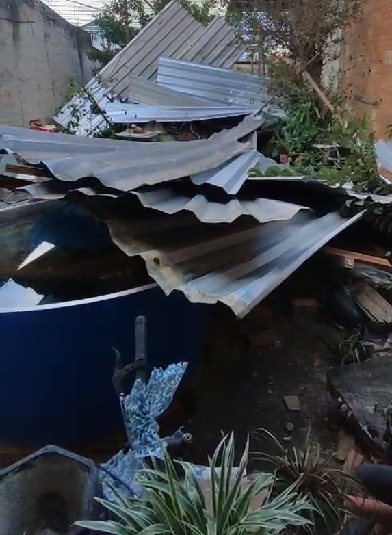 Fix Lekukie's Roof campaign photo, 2 of 8