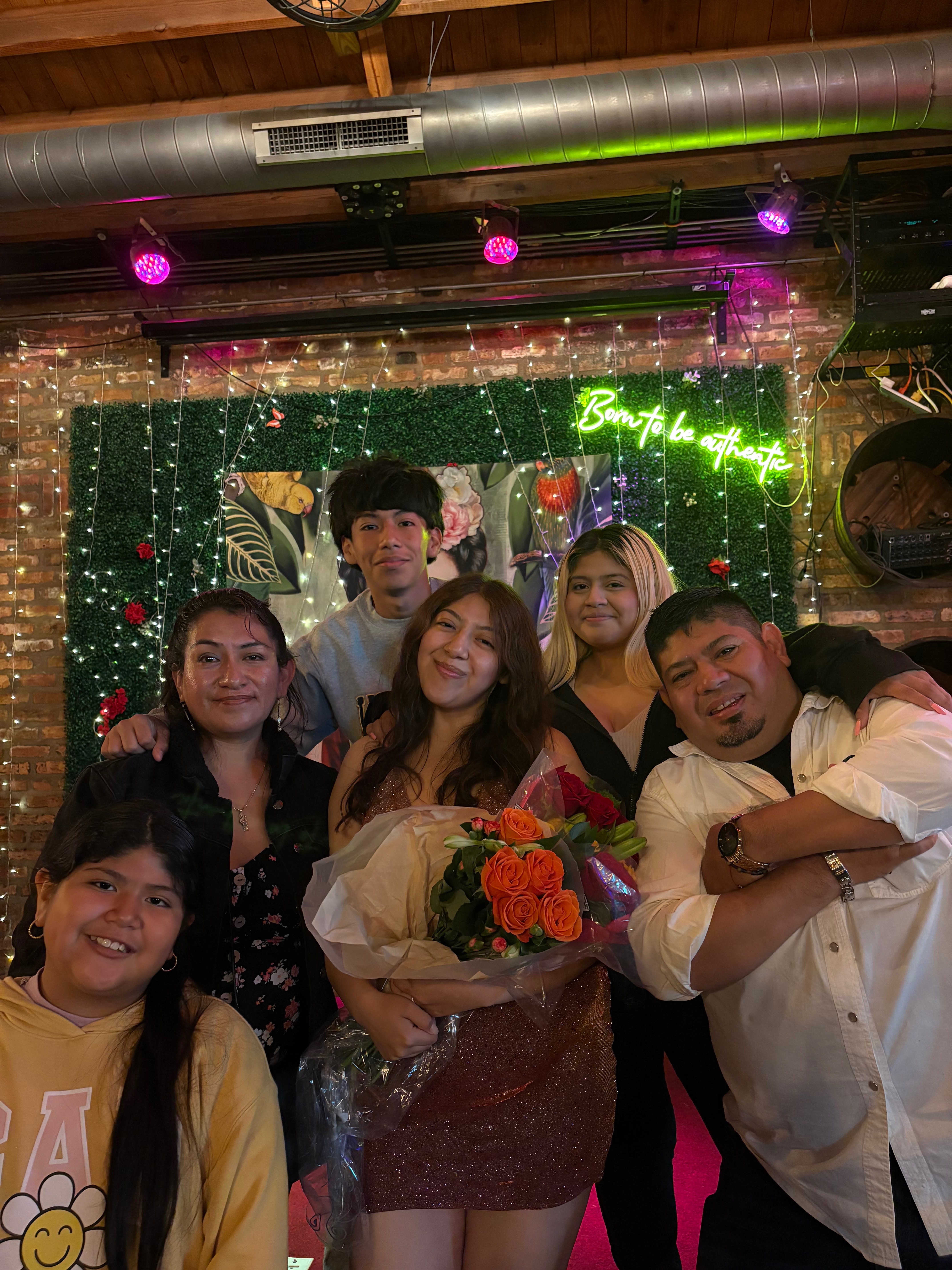 Ayuda para funeral de Alex campaign photo, 4 of 8