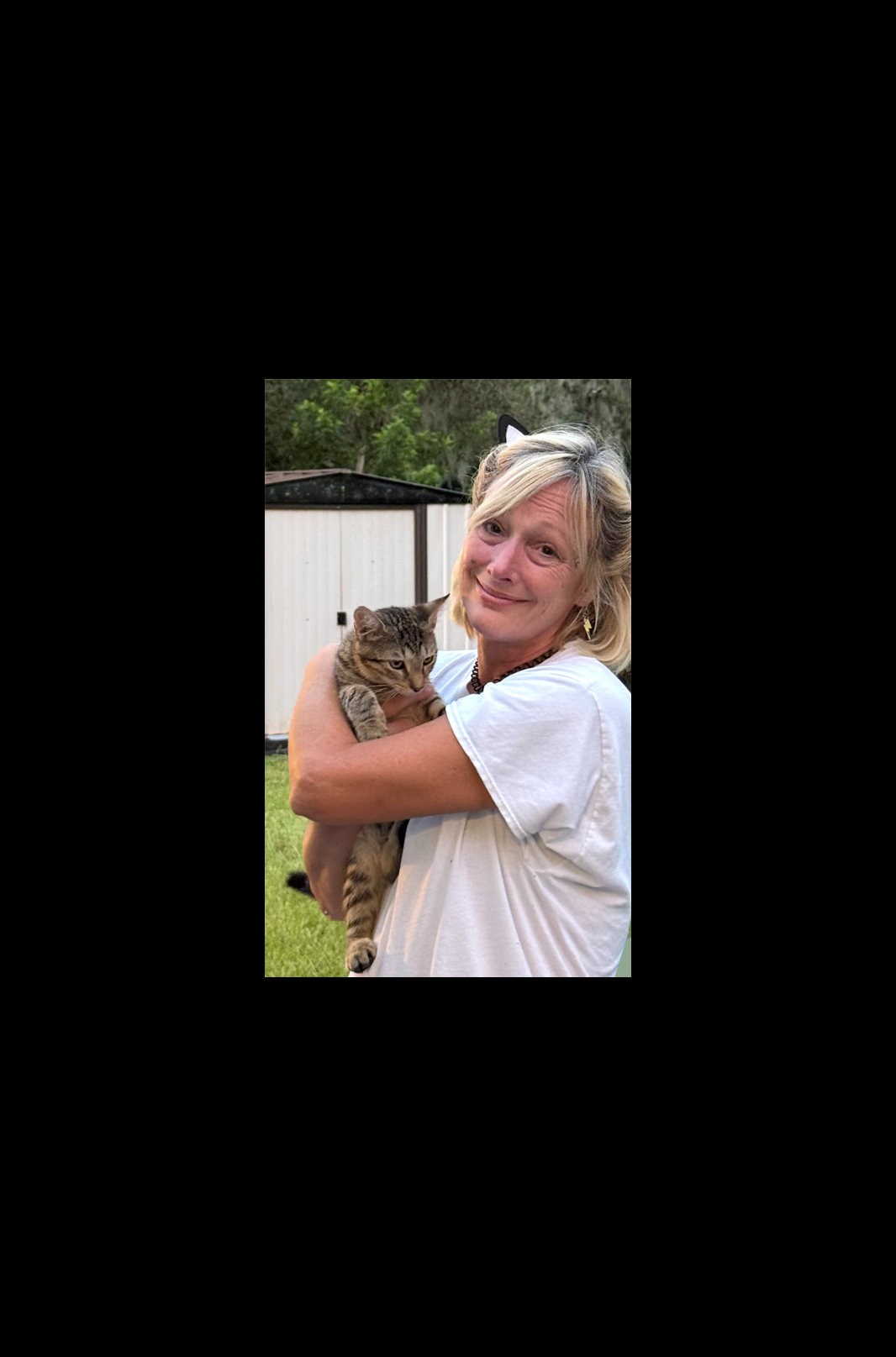 Help Julianne Escape Hunger and Homelessness campaign photo, 2 of 5