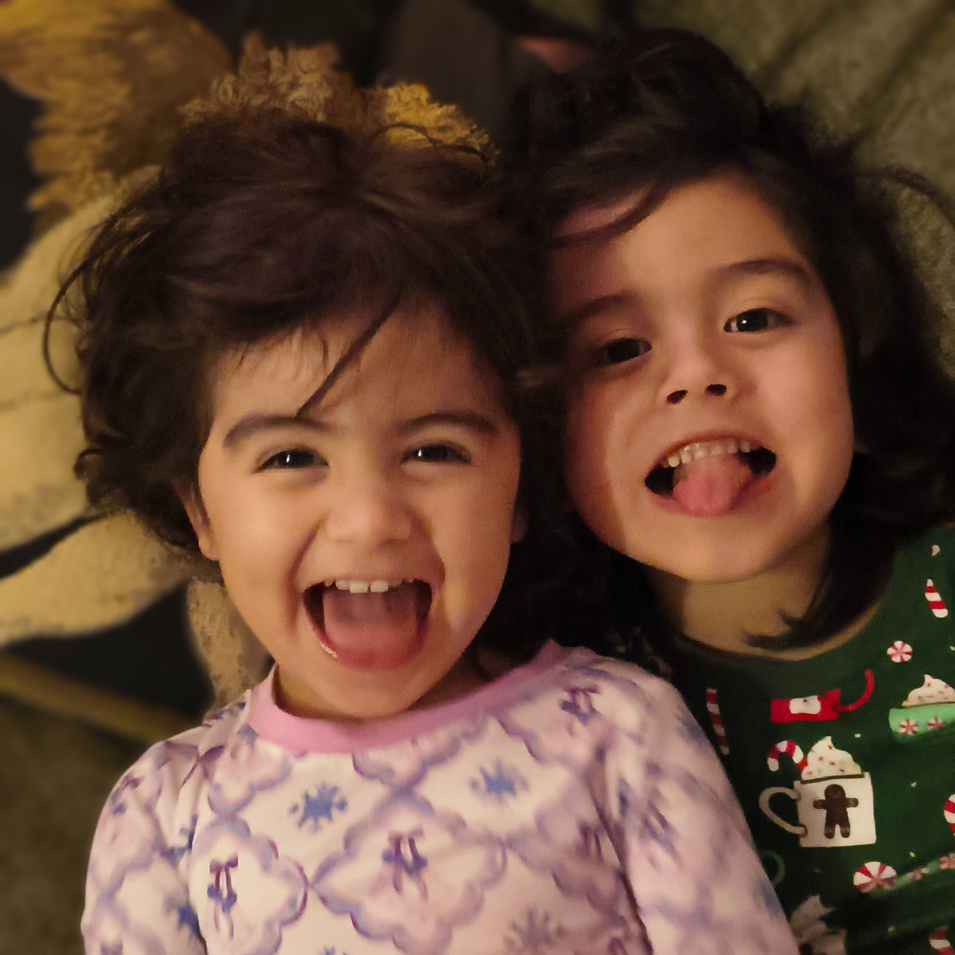Help Sara, Gustavo and Kids Create a New Life campaign photo, 4 of 8