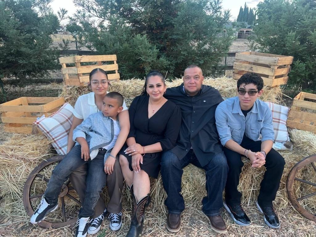 Help Dayana get a lawyer to prevent her deportation campaign photo, 5 of 8