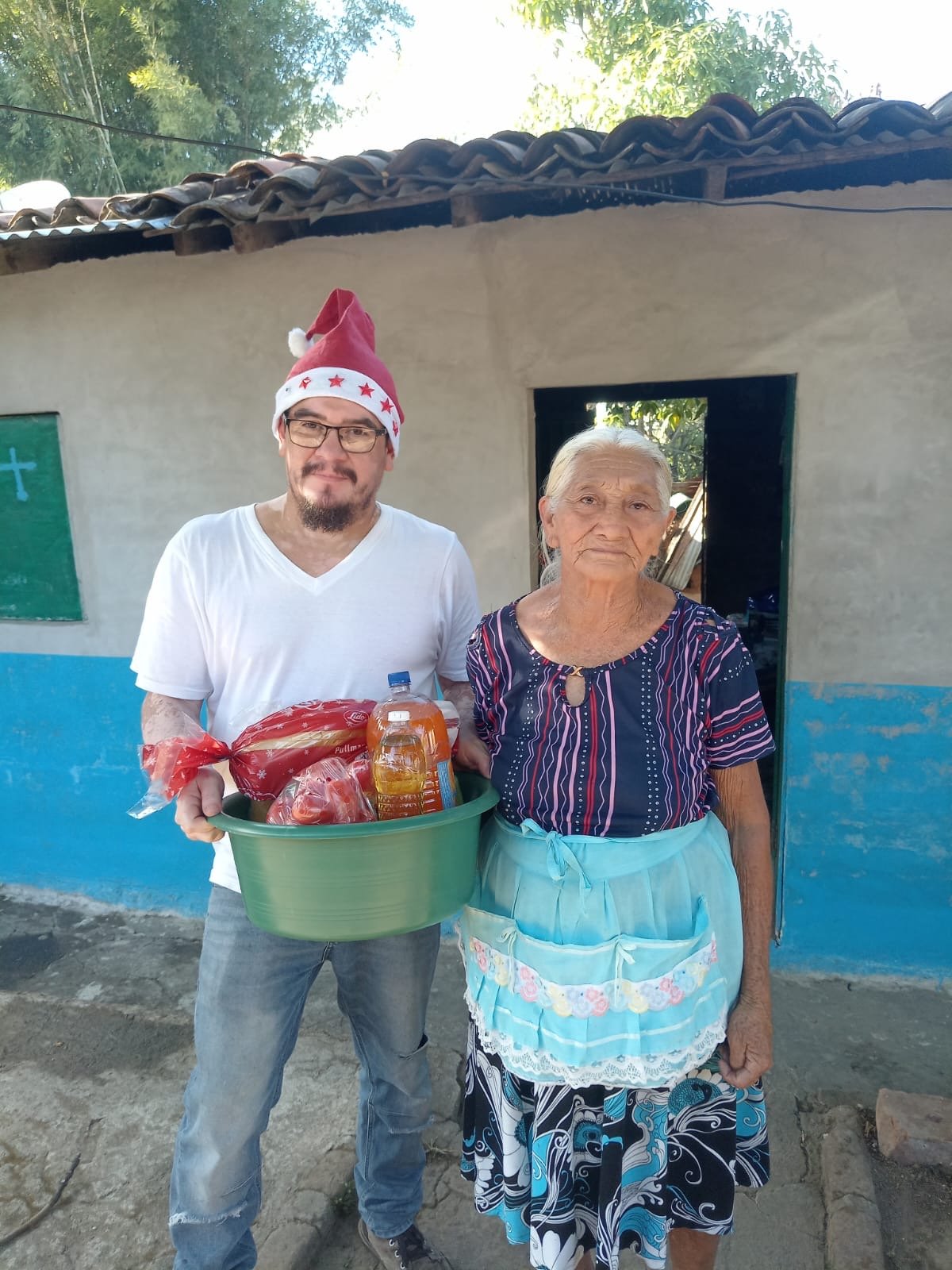Canastas de Alimentos basicos para Adultos Mayores campaign photo, 7 of 8
