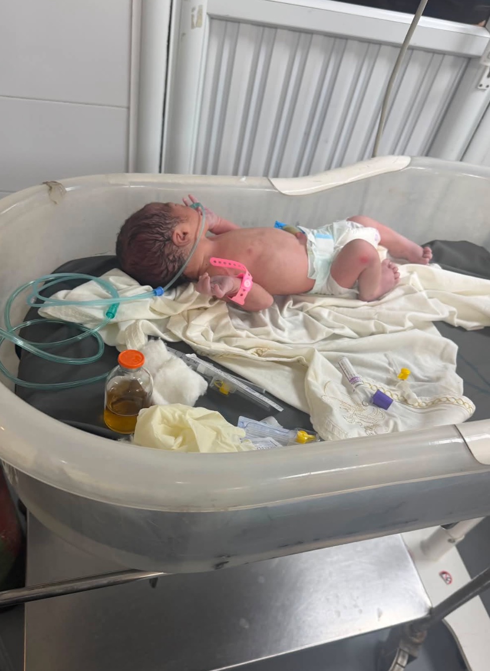 Urgent Aid for Afnan and Her Baby in Gaza campaign photo, 9 of 10