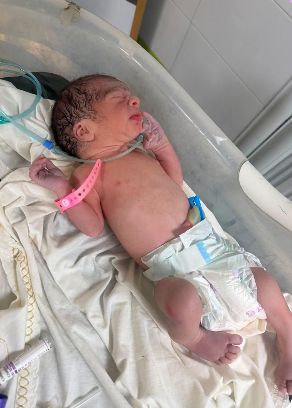 Urgent Aid for Afnan and Her Baby in Gaza campaign photo, 2 of 10