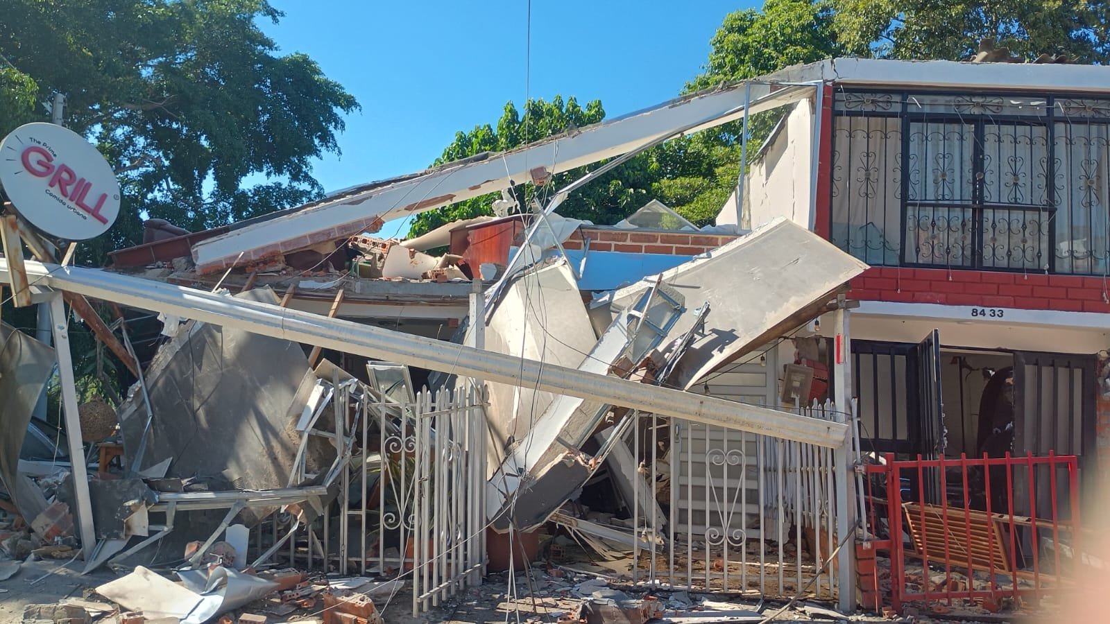 Help Jorge Rebuild After Earthquake campaign photo, 5 of 6