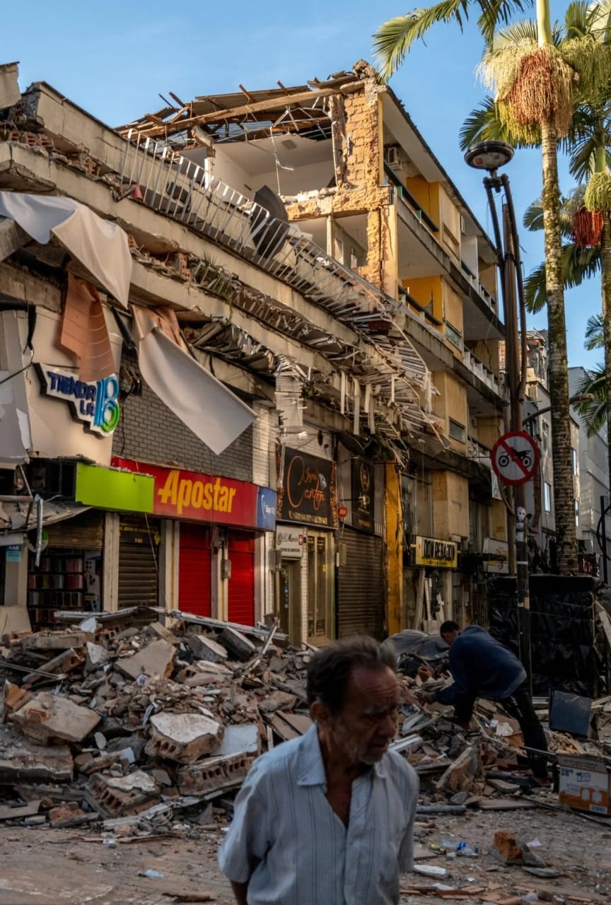 Support for Cities Hit by Colombia Earthquake campaign photo, 4 of 8