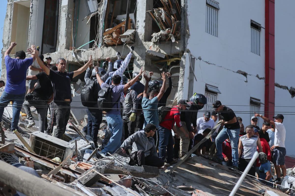 Solidaridad Por Colombia Earthquake Relief campaign photo, 2 of 4