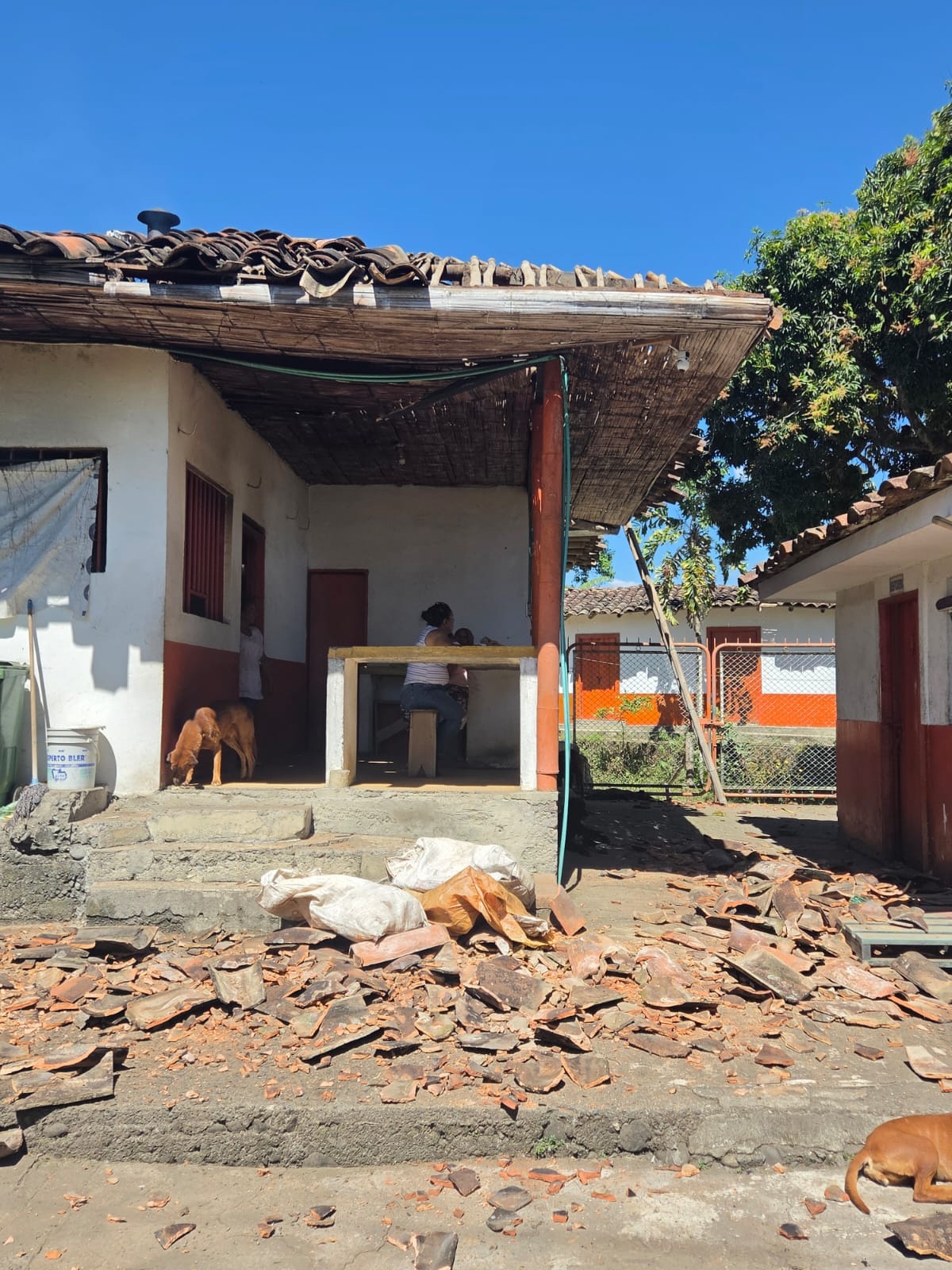 Help Families Rebuild After the Colombia Earthquake campaign photo, 2 of 8