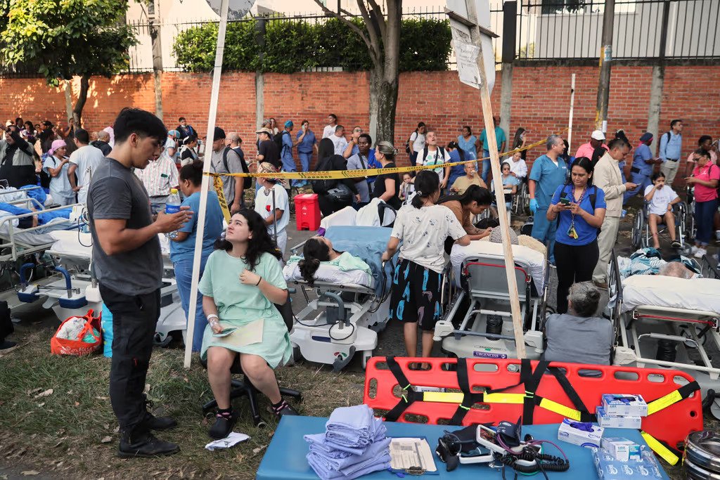 Help Cali, Colombia Rebuild After the Earthquake campaign photo, 4 of 6