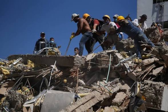 Help Families Rebuild After the Colombia Earthquake campaign photo, 2 of 8