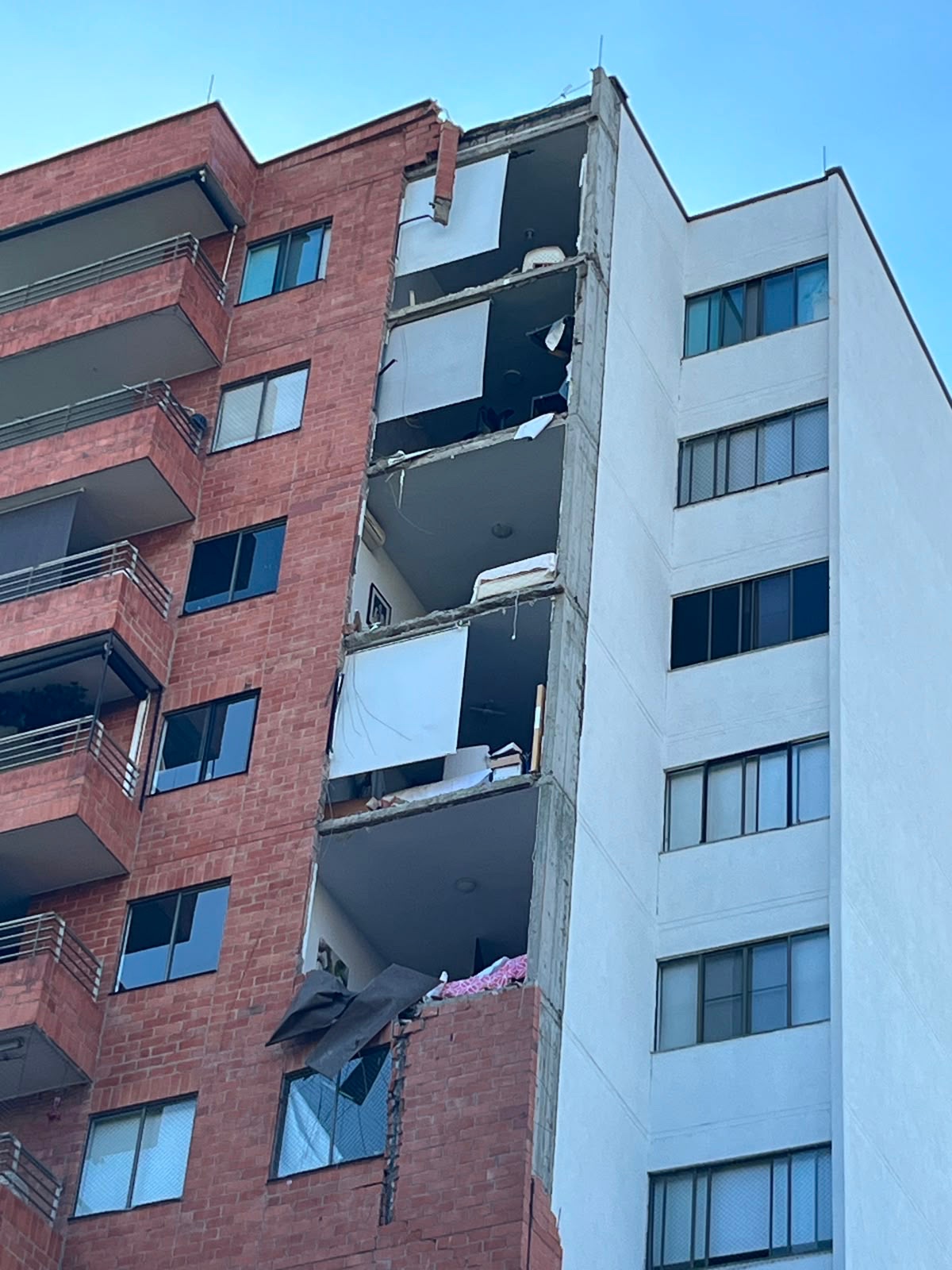 Help Families Rebuild After the Colombia Earthquake campaign photo, 6 of 8