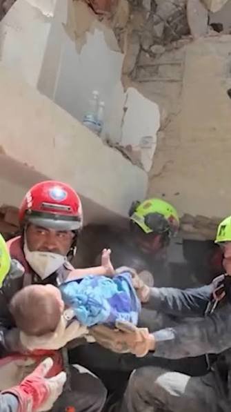 Support Families Affected by Colombia Earthquake campaign photo, 5 of 6