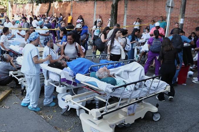 Support Families Affected by Colombia Earthquake campaign photo, 2 of 6