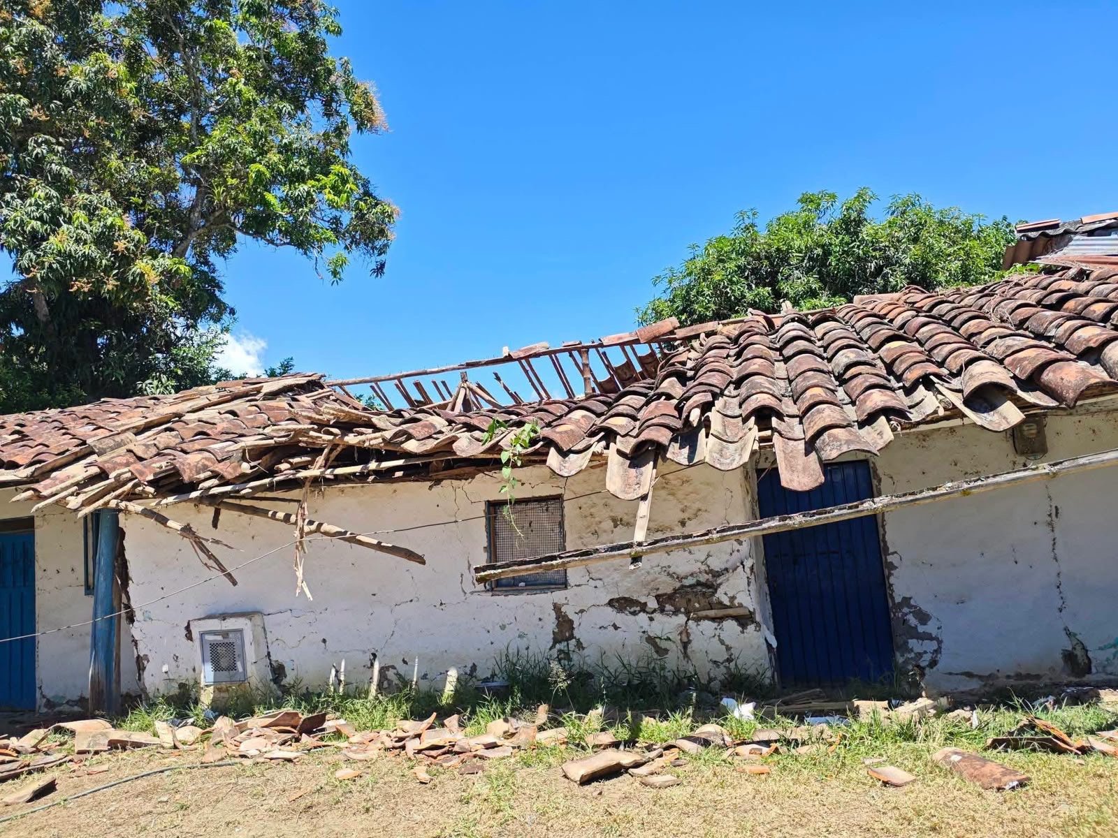 Ayudemos a las familias afectadas por terremoto en Colombia campaign photo, 4 of 8