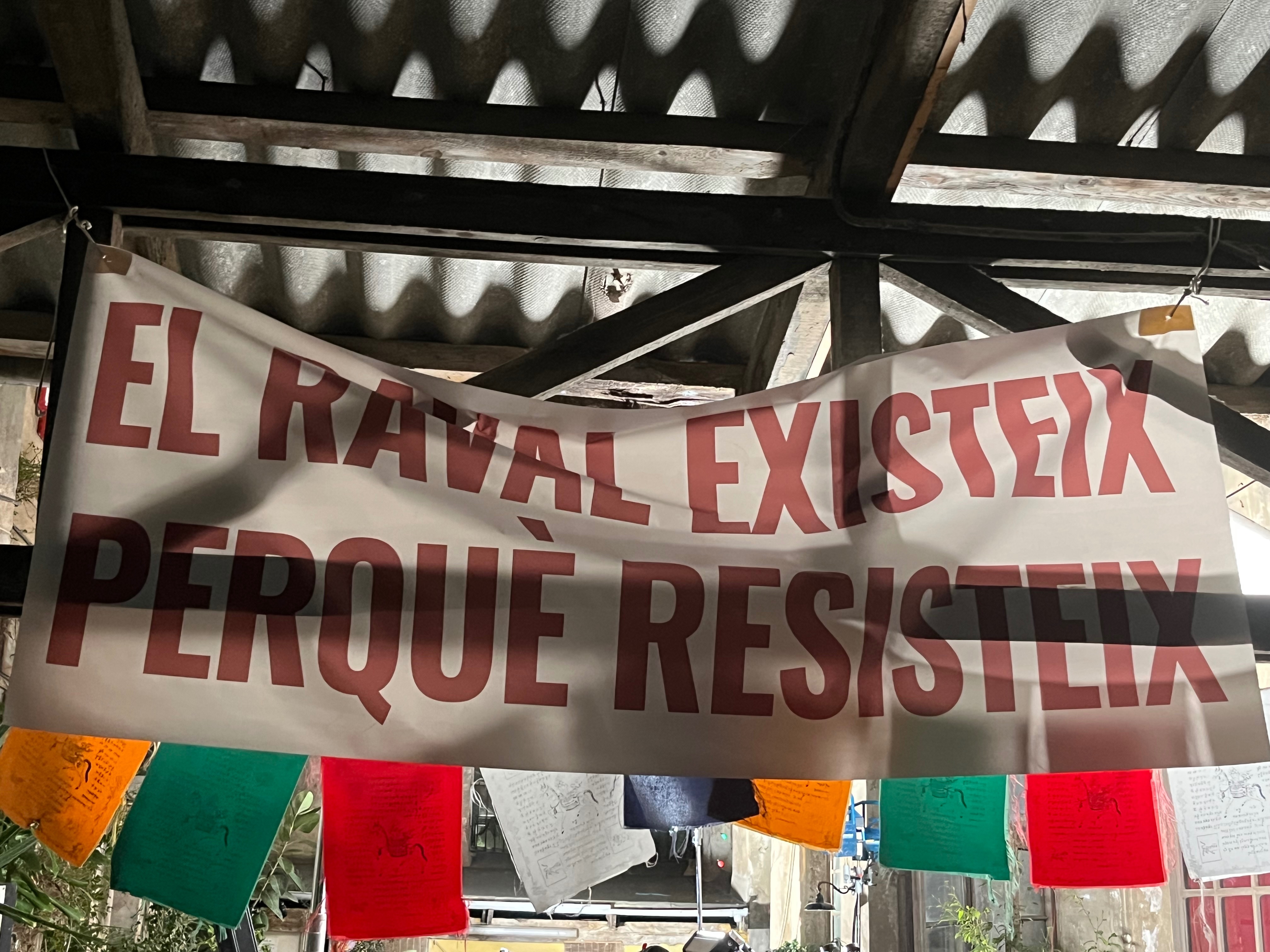 Entre todas, salvamos al Ateneu del Raval campaign photo, 6 of 8