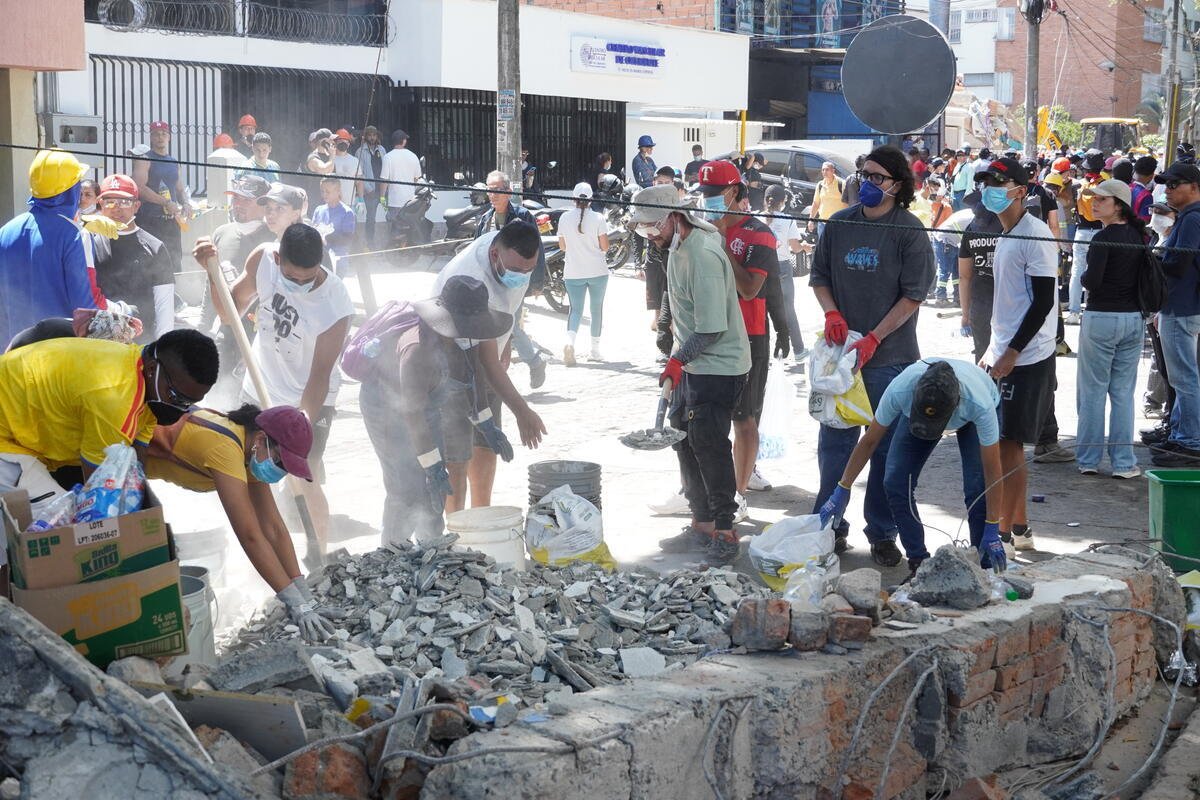 Save lives affected by the Colombia Earthquake campaign photo, 5 of 6