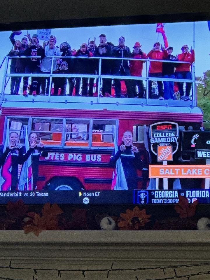 Join us for the 2026 Utah Pig Bus Tailgate Season! campaign photo, 7 of 8