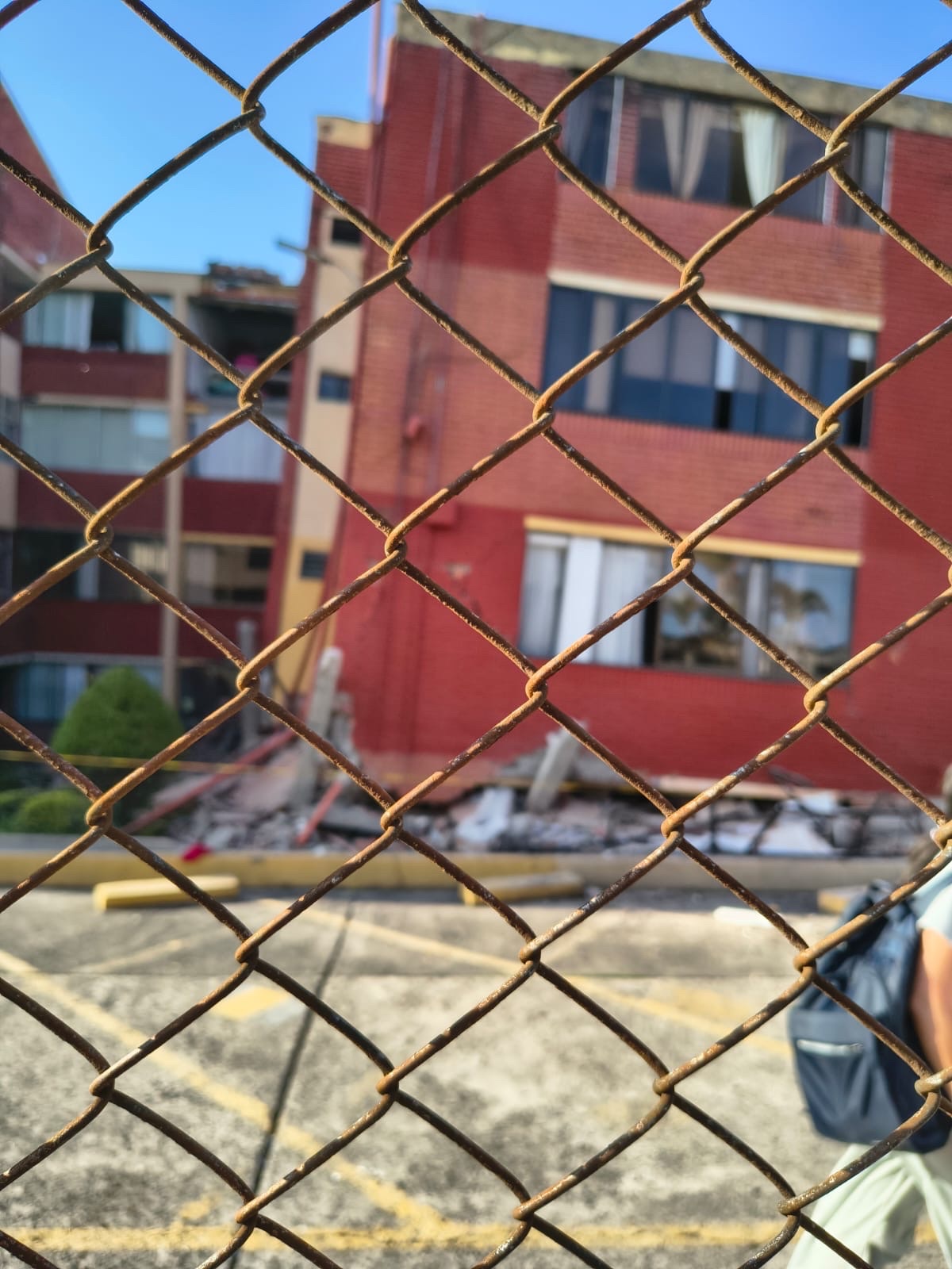 Help My Family Rebuild After Colombia Earthquake campaign photo, 6 of 7
