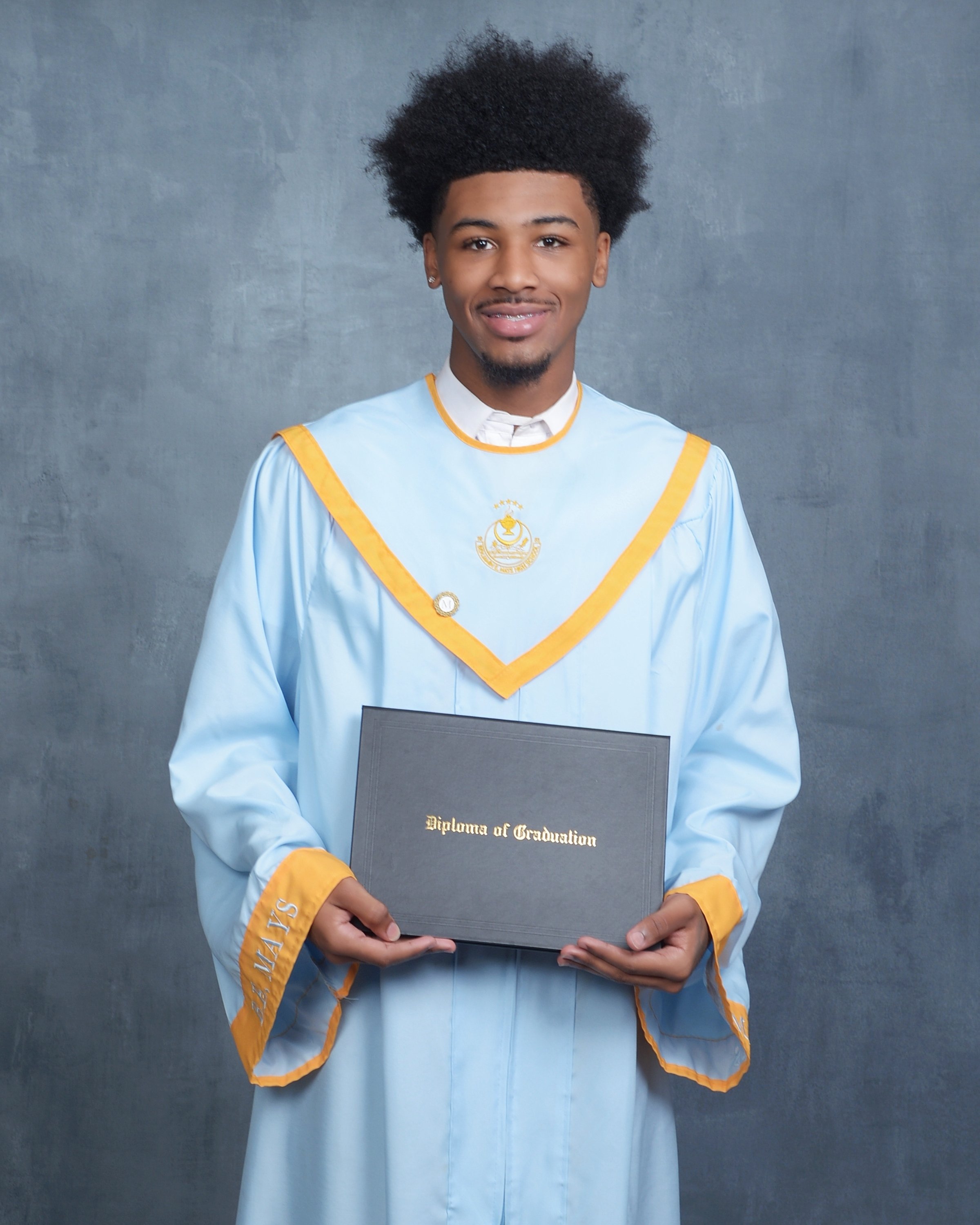 Help Loyal DeLeon Achieve His College Dreams campaign photo, 4 of 6