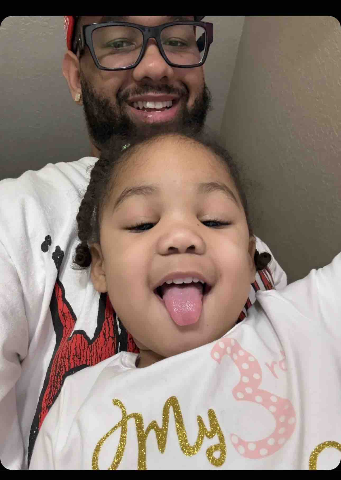 Help sweet Liyanna family with funeral expenses campaign photo, 6 of 9