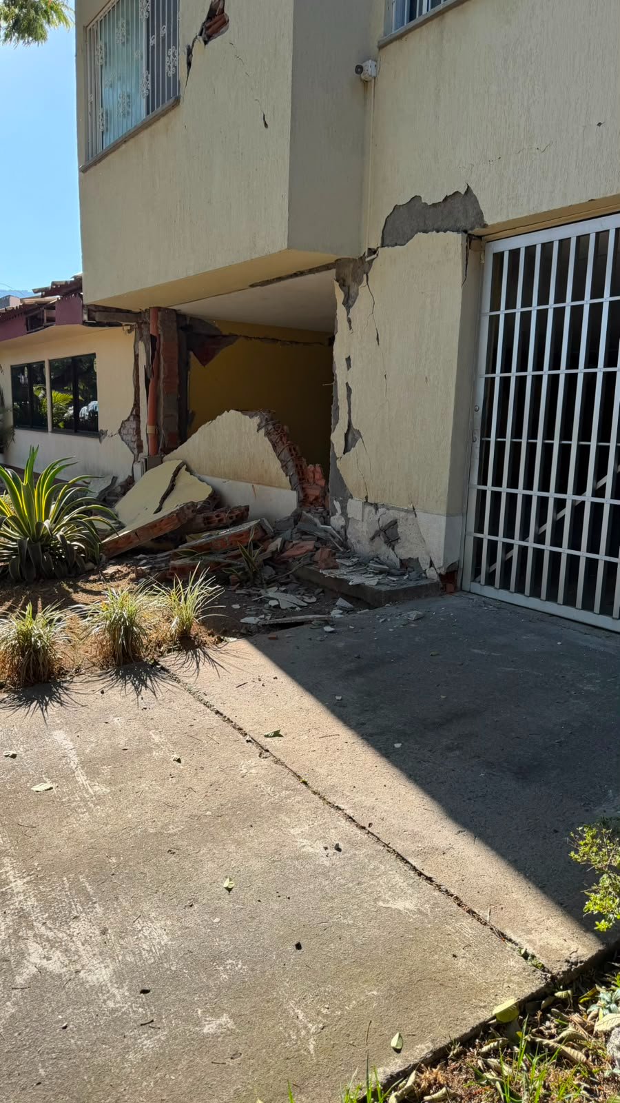 Help Maria Cilia Rebuild After Earthquake campaign photo, 7 of 8