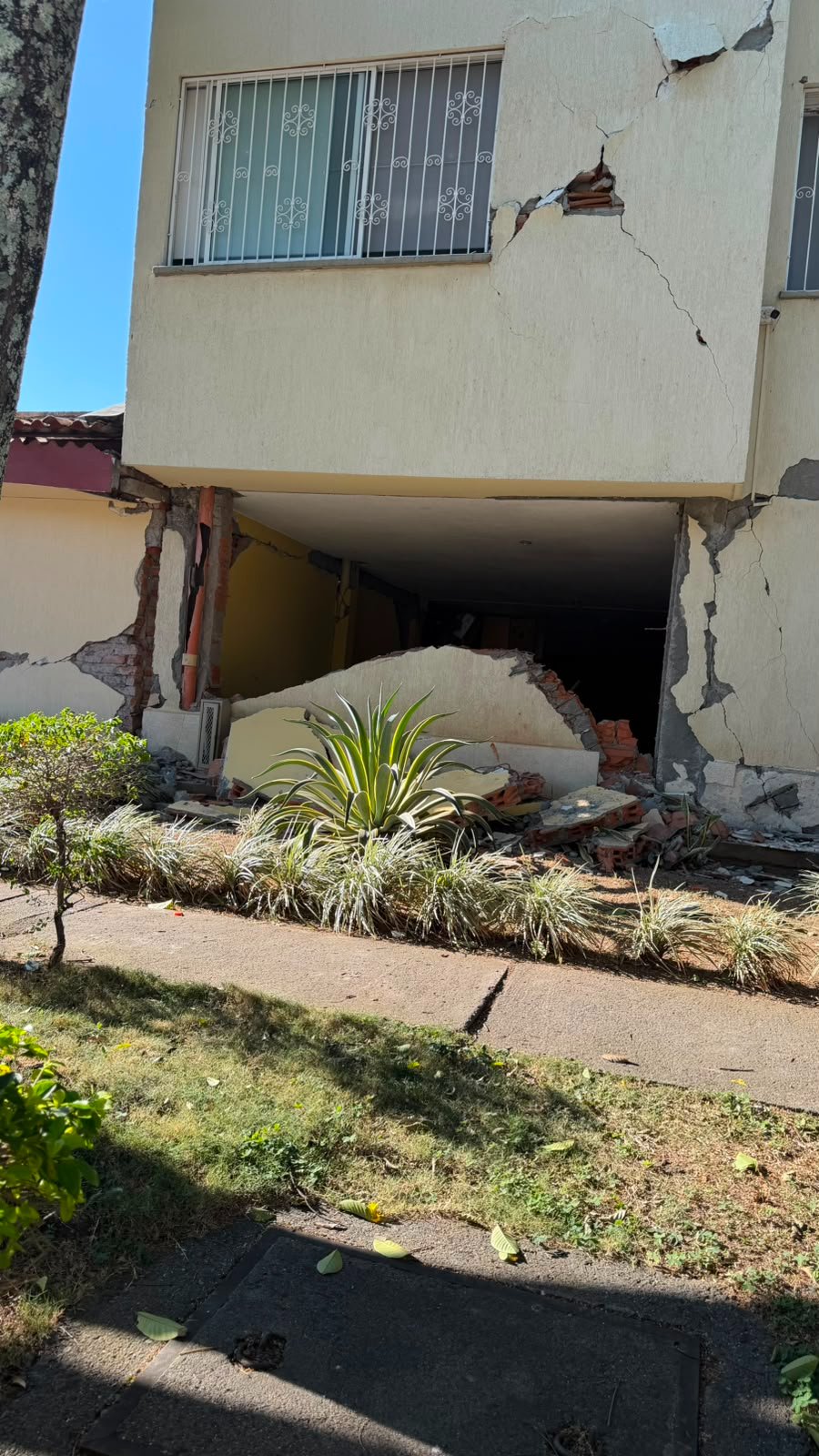 Help Maria Cilia Rebuild After Earthquake campaign photo, 2 of 8