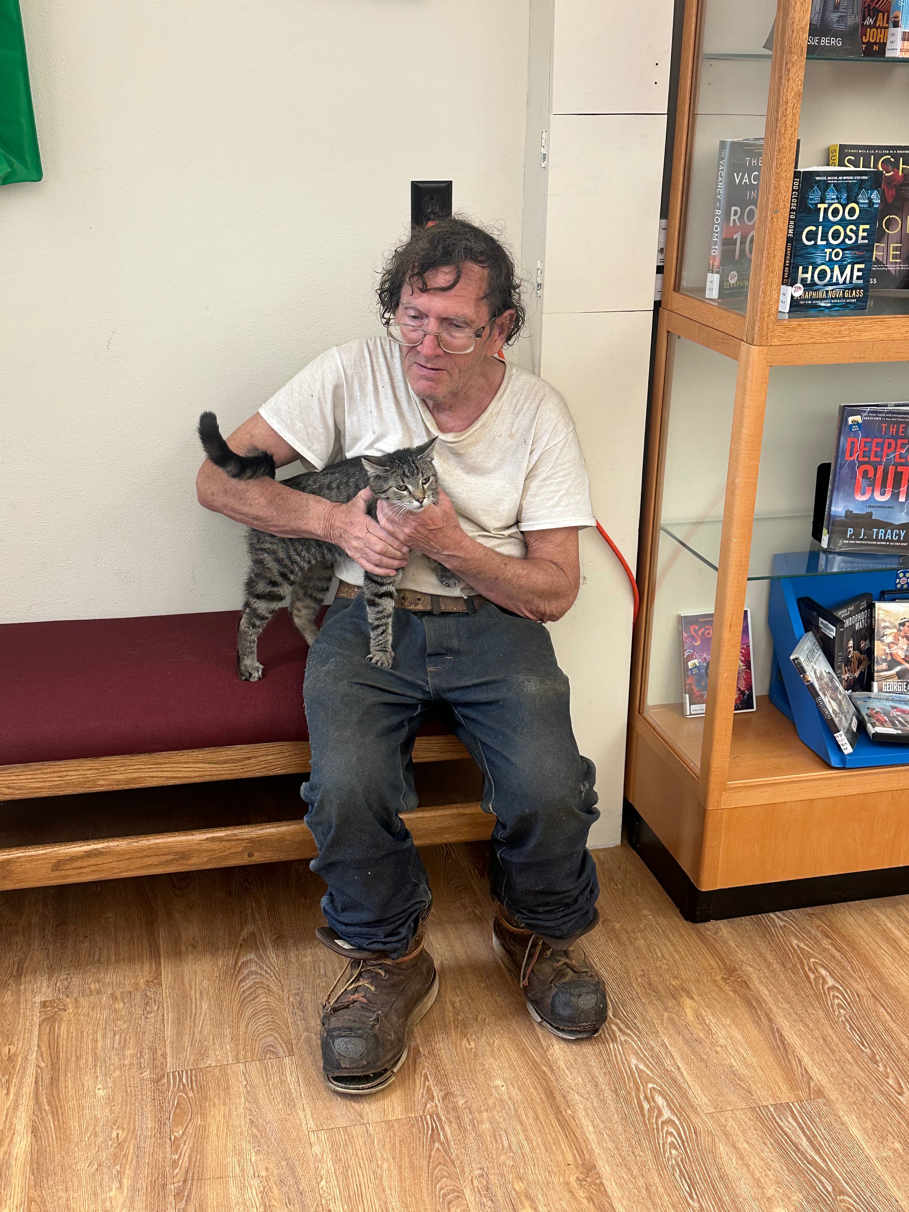 Help Paul Care for De Soto Stray Cats campaign photo, 2 of 8