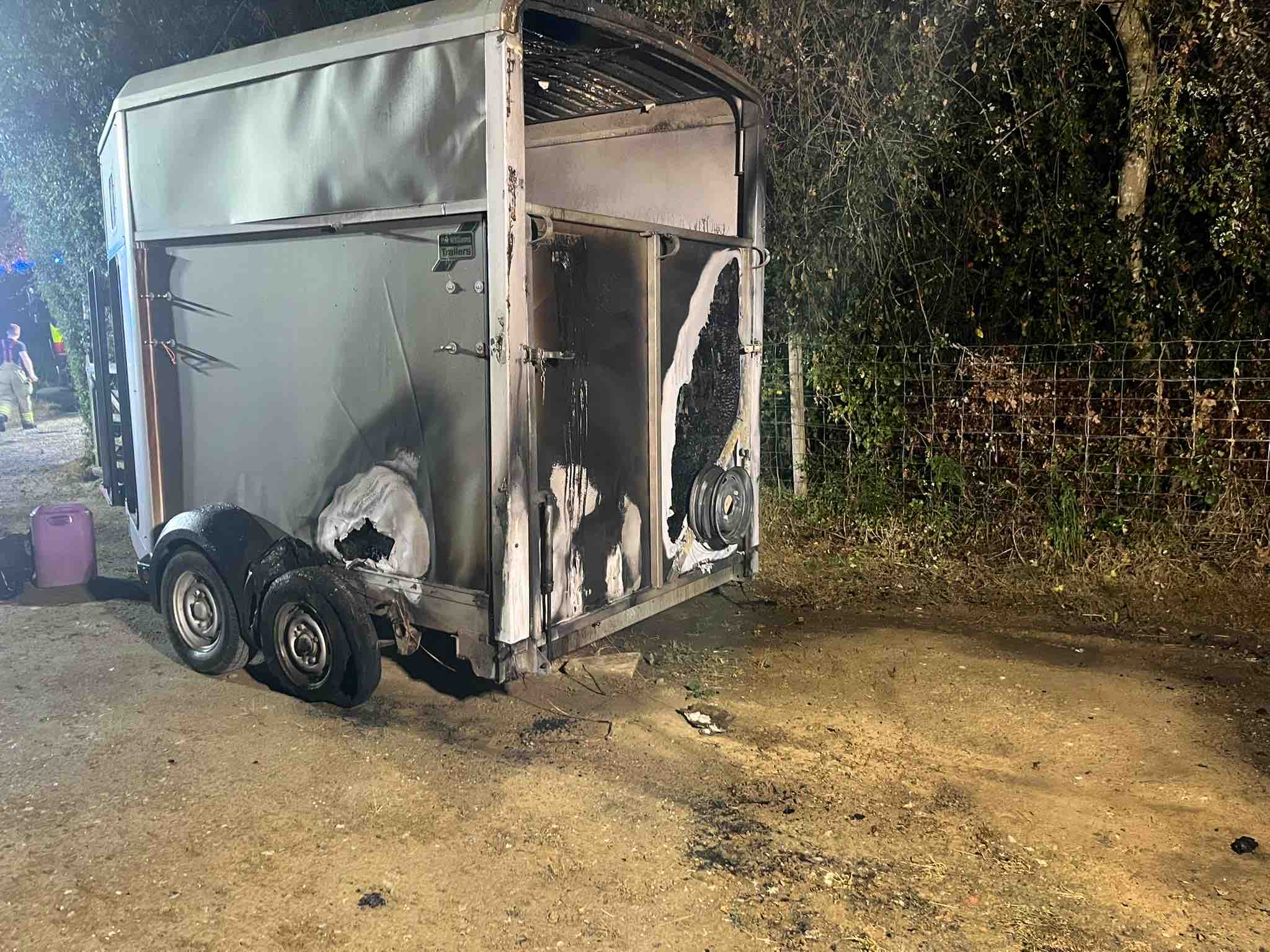 Help with my Mums stable yard after it burnt down campaign photo, 8 of 11