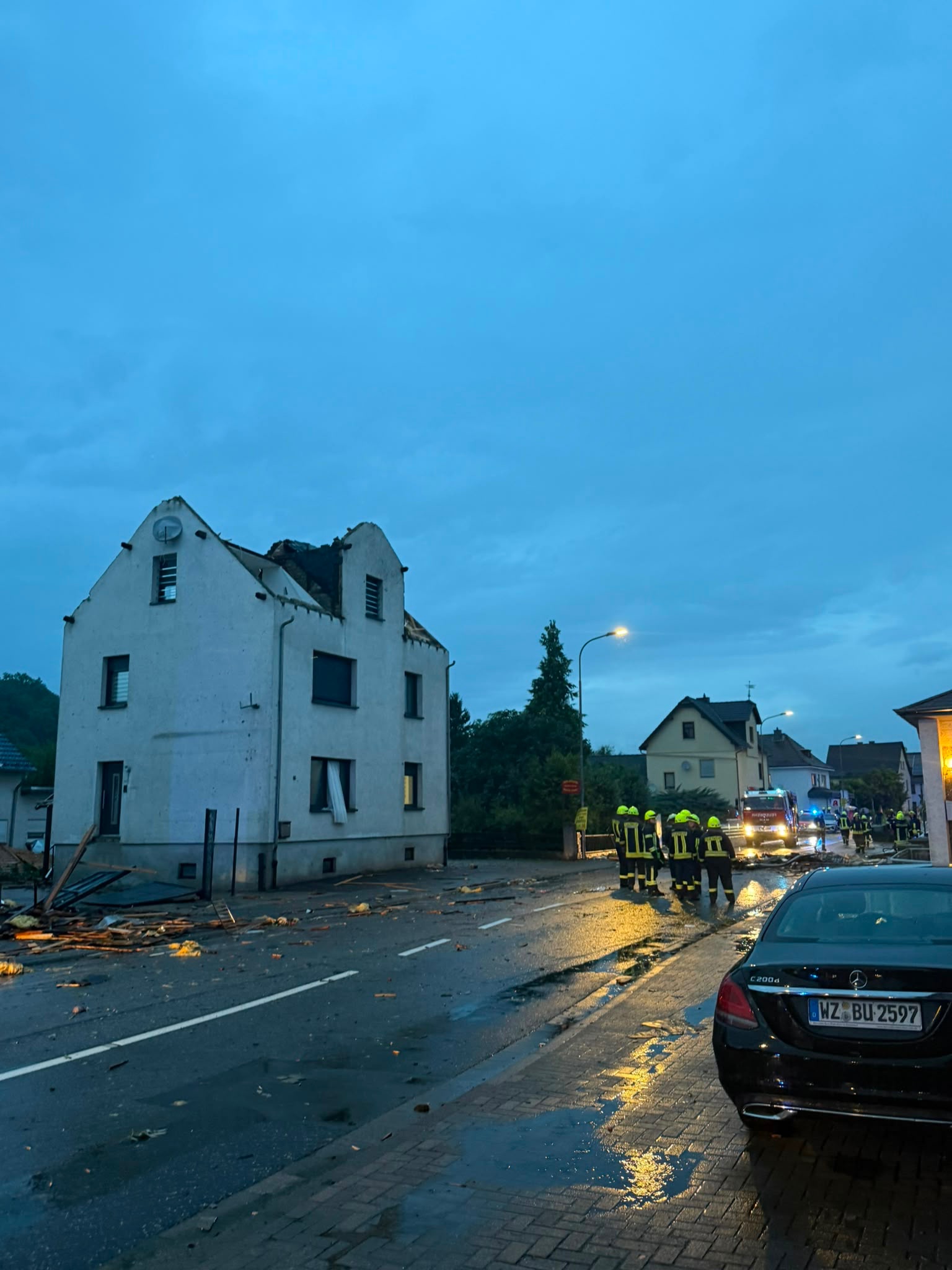 Hilfe, nach dem Tornado wir brauchen eure Unterstützung! campaign photo, 5 of 8
