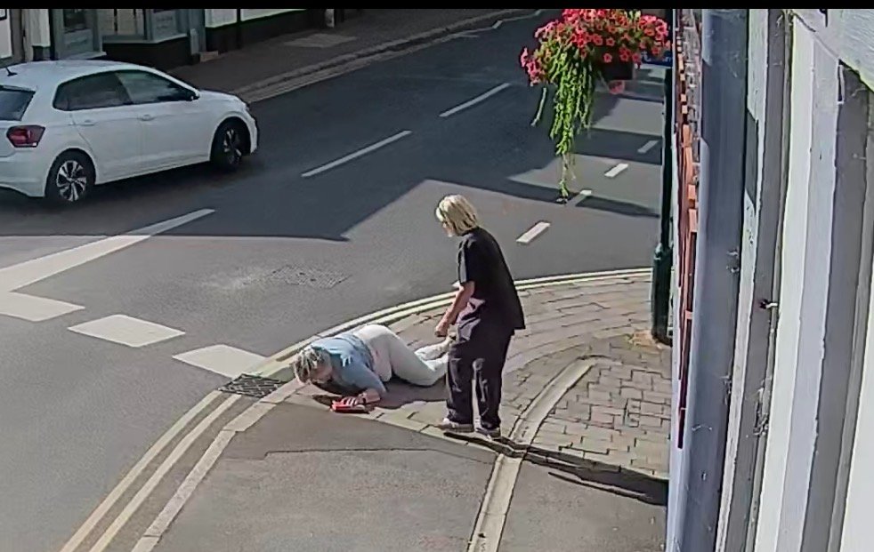Support for Georgie after a nasty fall campaign photo, 4 of 5