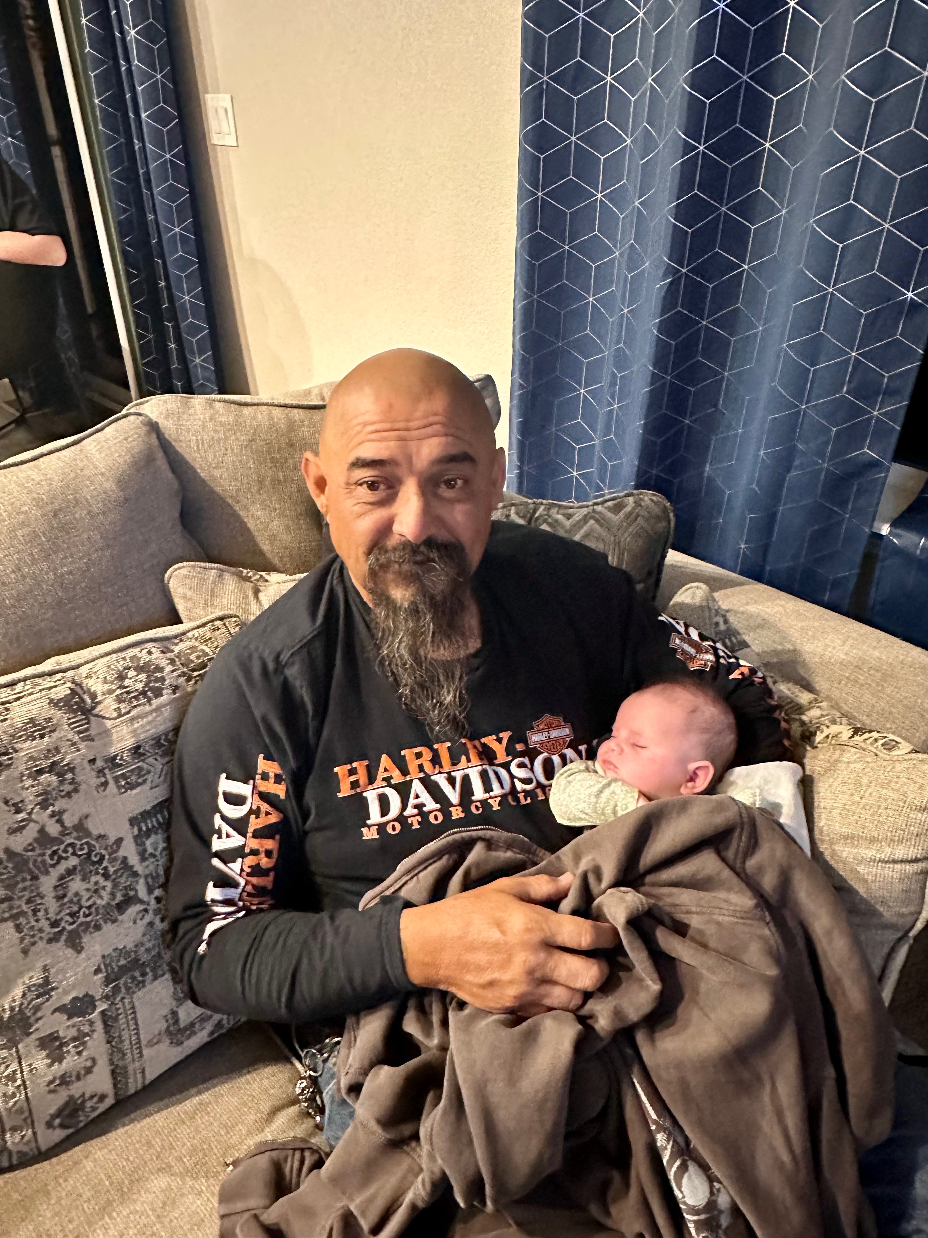 Help Austin Find His Dad and Care for His Family campaign photo, 5 of 8