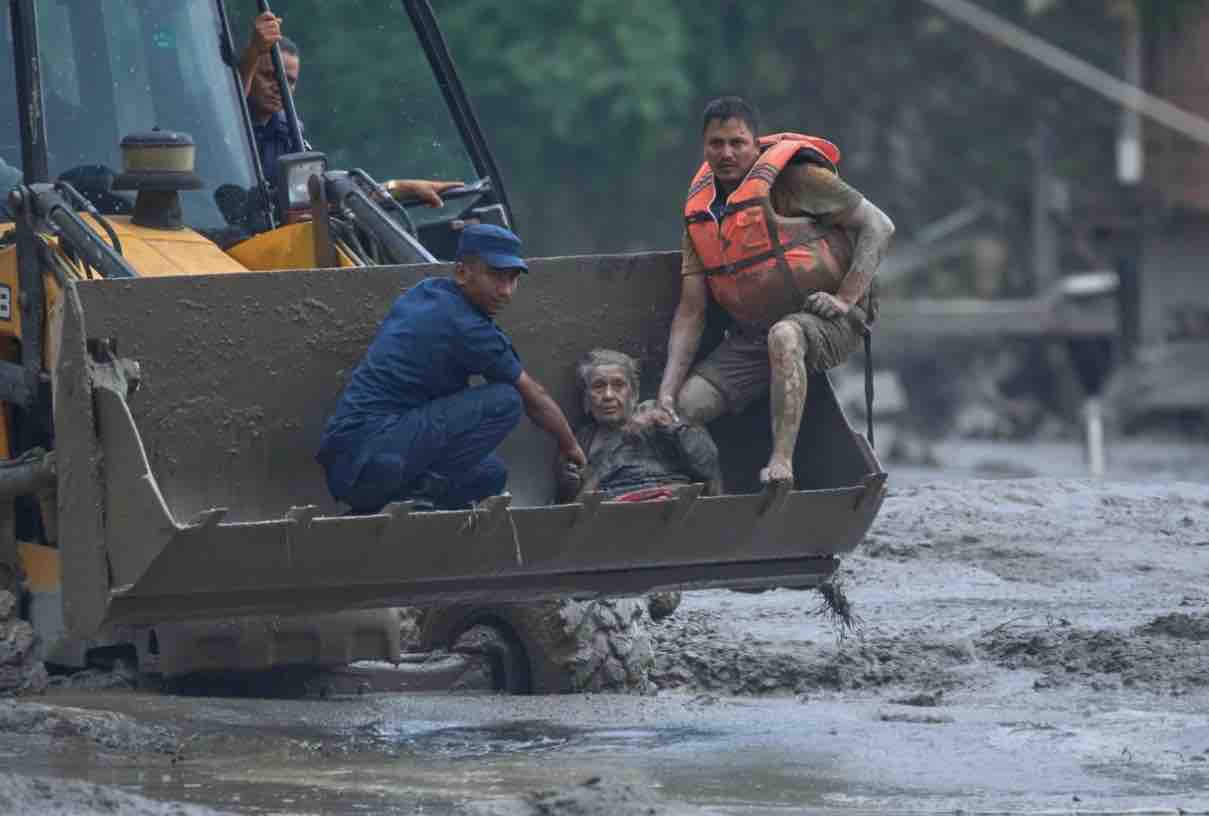 Support Pradiya’s Emergency Flood Response campaign photo, 5 of 6