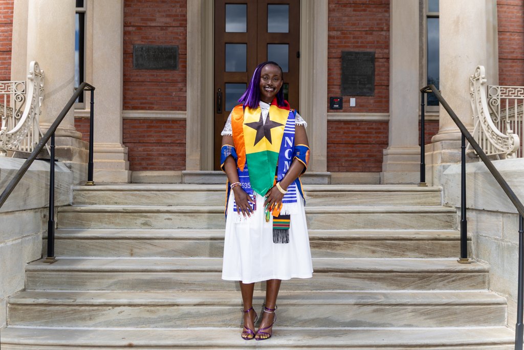 Help Yolanda Ahiable Cover Student Loans and Rent campaign photo, 4 of 6