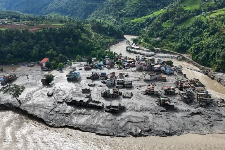 Aid for Tupche and Betrawati Flood Victims campaign photo, 6 of 7