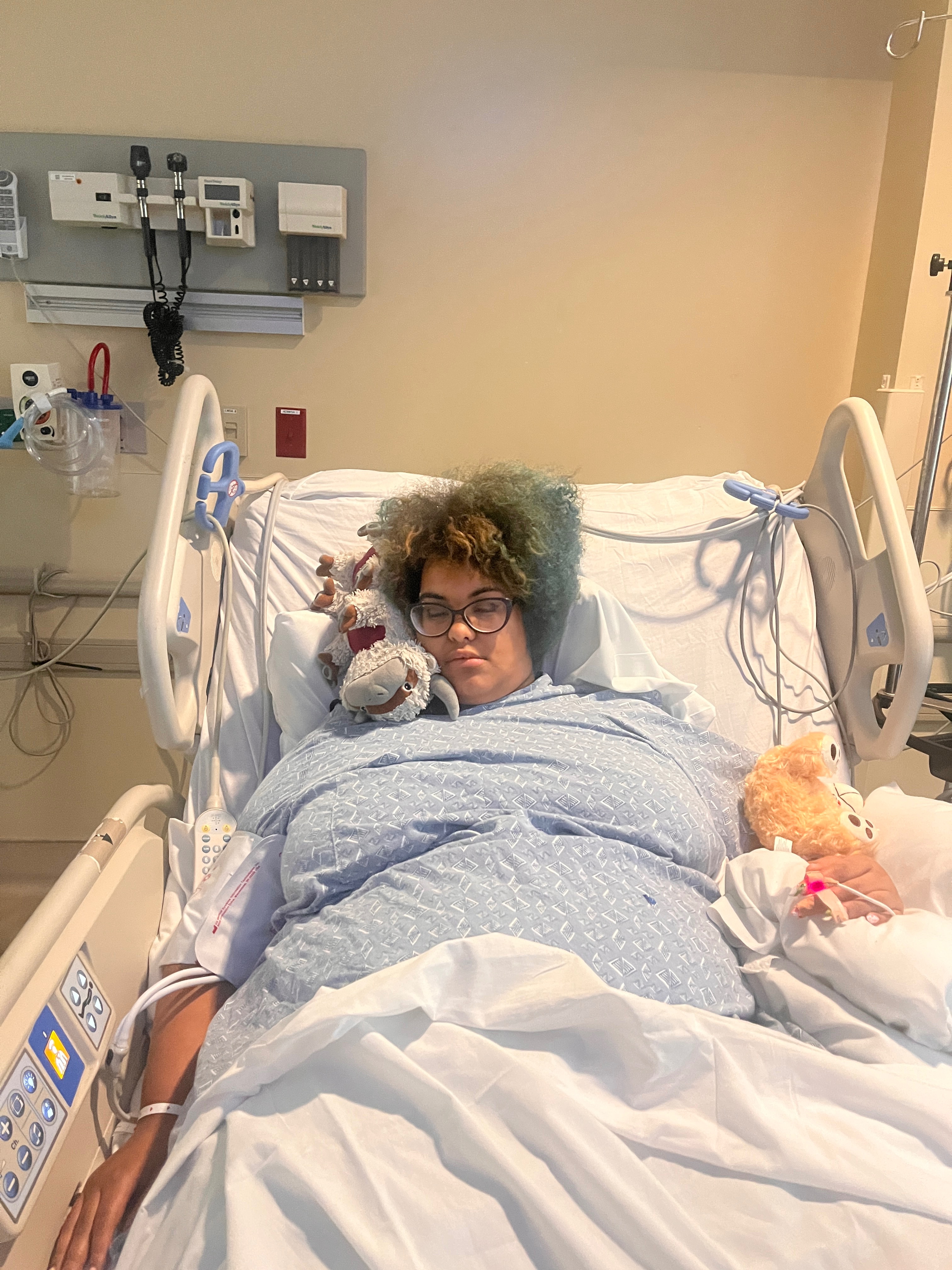 Help Tai and Her Family Through This Medical Crisis campaign photo, 2 of 6
