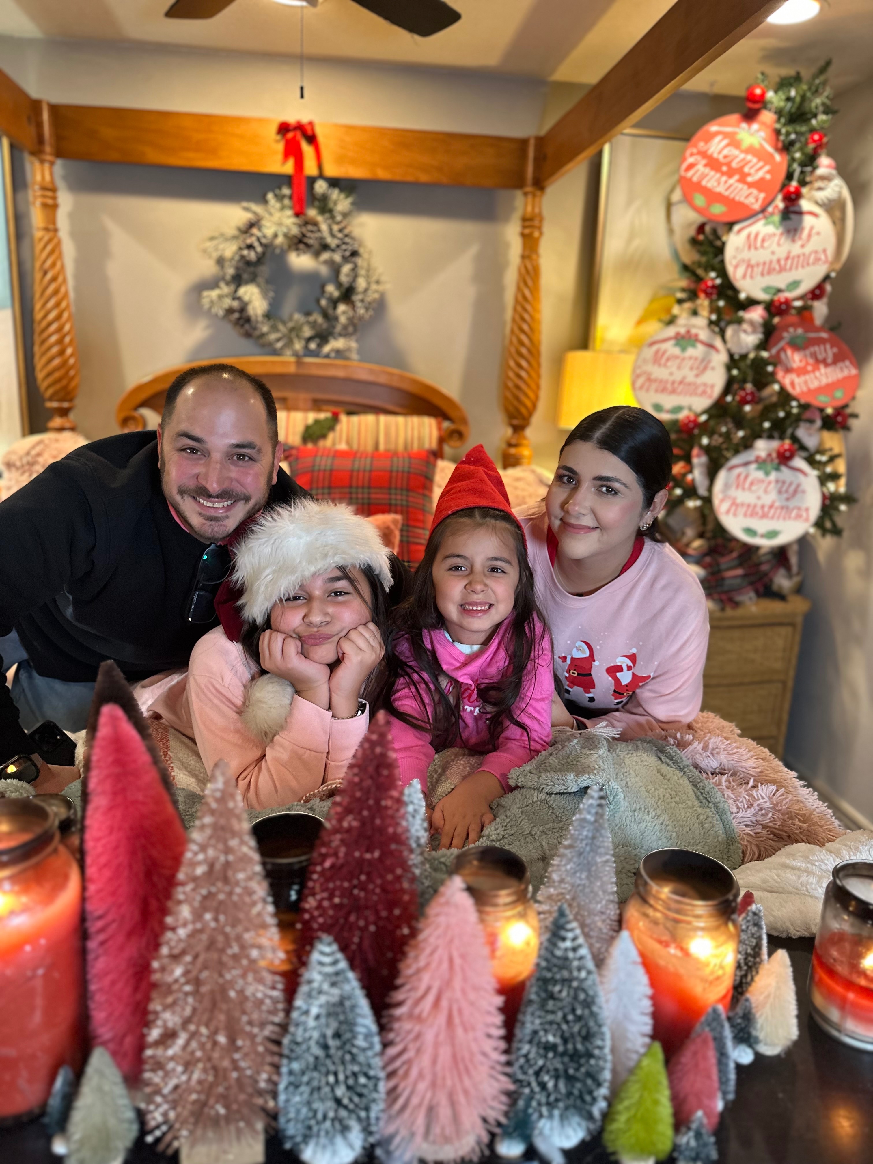 Help Gustavo Parraga Duran get home campaign photo, 4 of 8