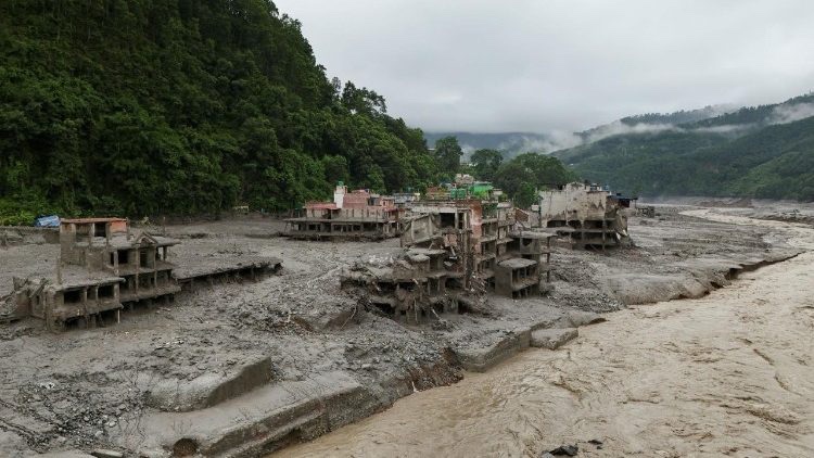Help support communities affected by the Nepal floods campaign photo, 5 of 6