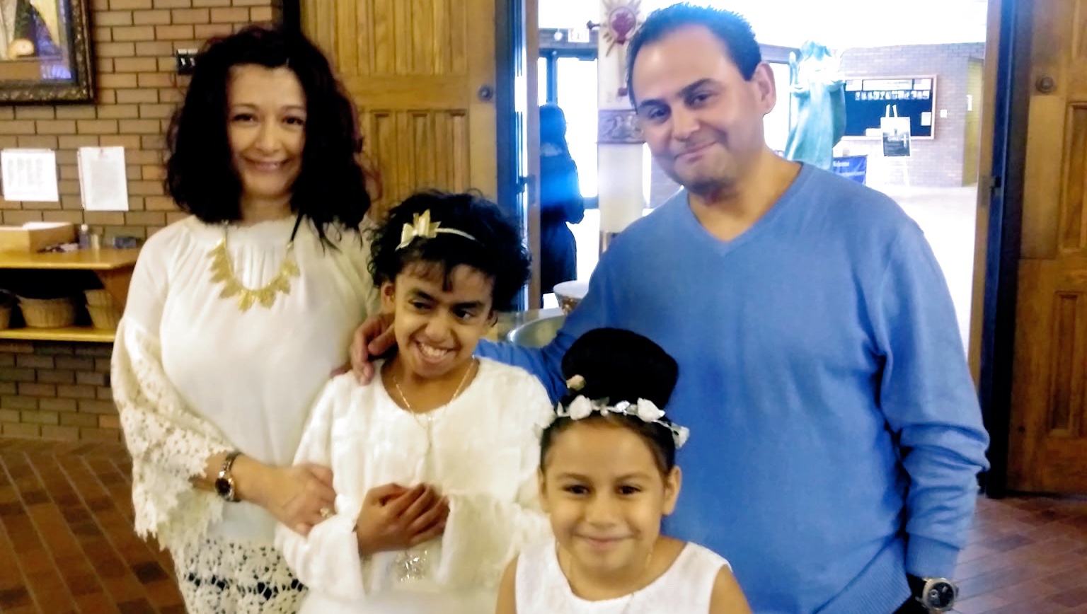 monique avila - Support Monique’s Mother and Family