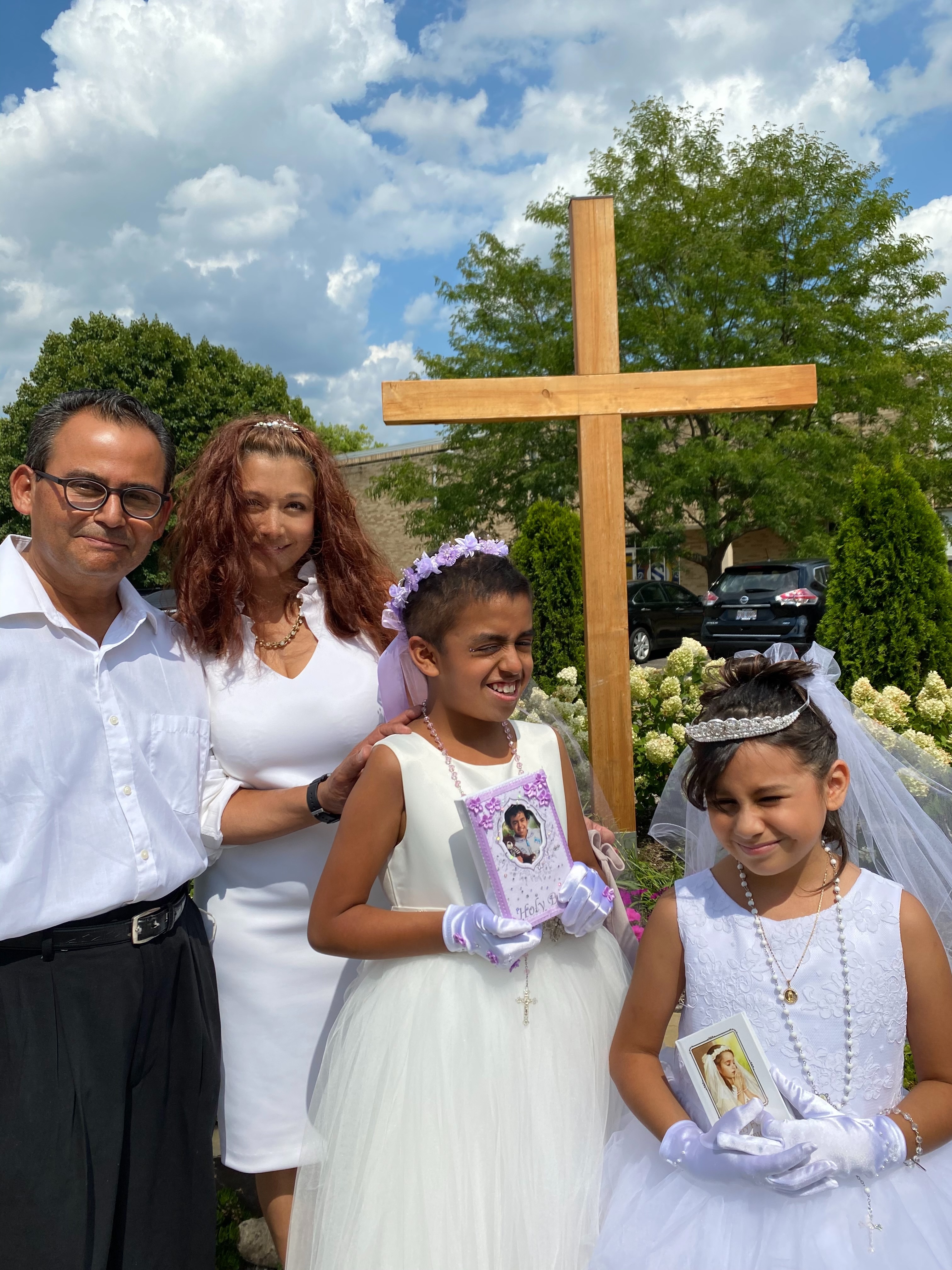 monique avila Support Monique’s Mother and Family gofundme donation